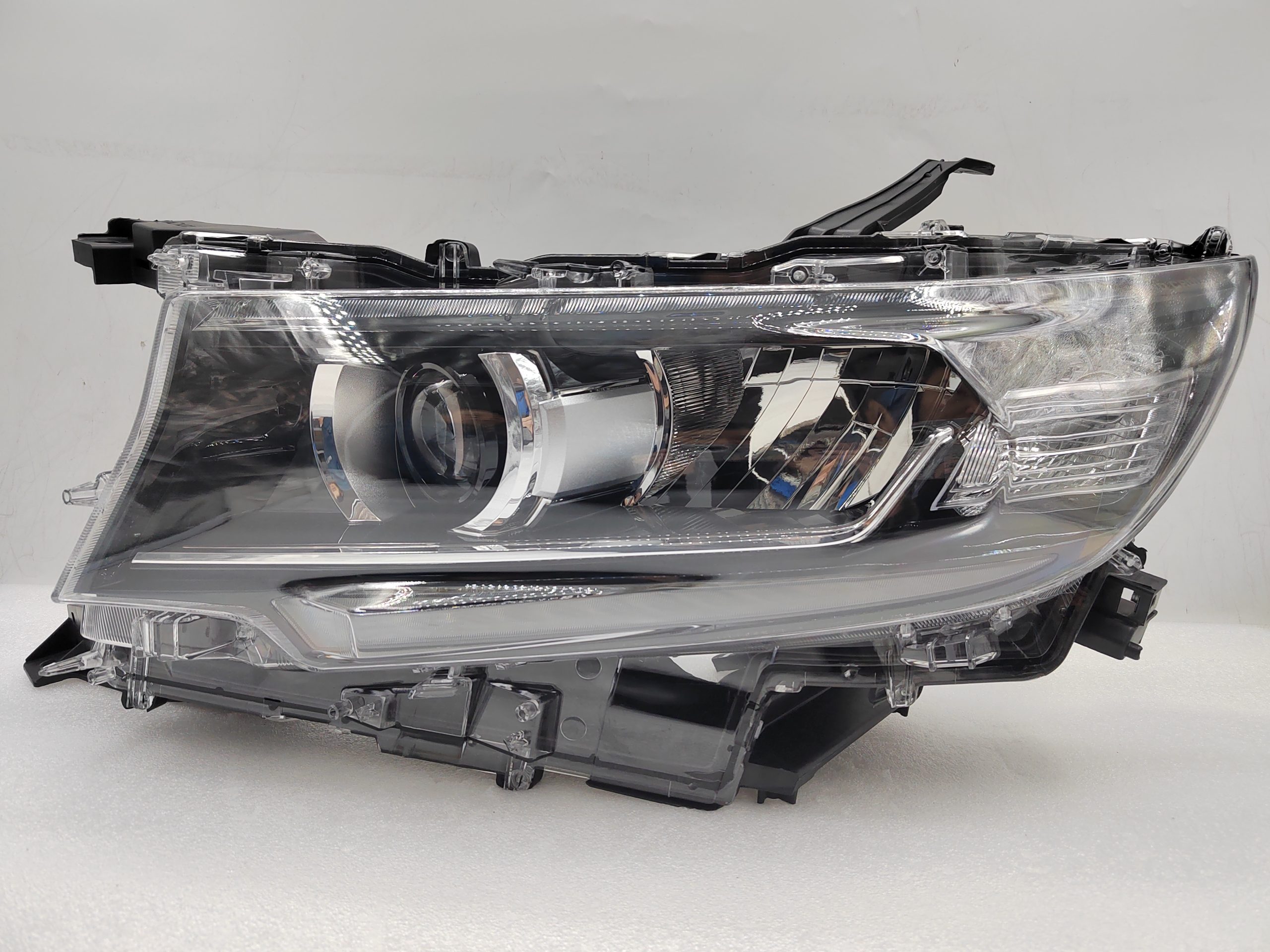 TOYOTA LANDCRUISER PRADO 150 GDJ150R 2018-2022 LED L.H.S HEADLIGHT ASSEMBLY