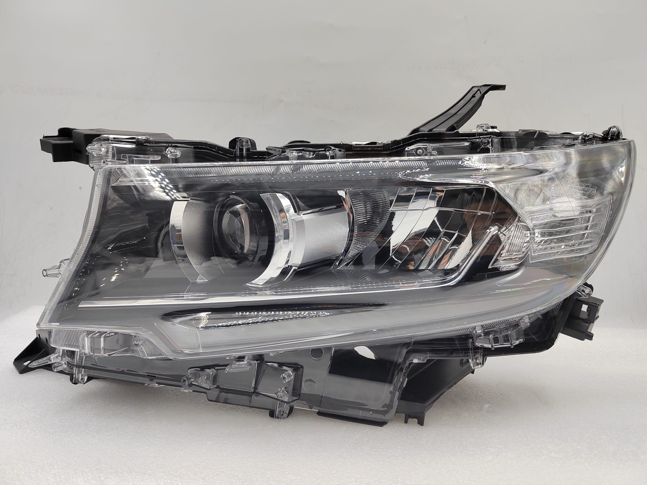 TOYOTA LANDCRUISER PRADO 150 GDJ150R 2018-2022 LED L.H.S HEADLIGHT ASSEMBLY