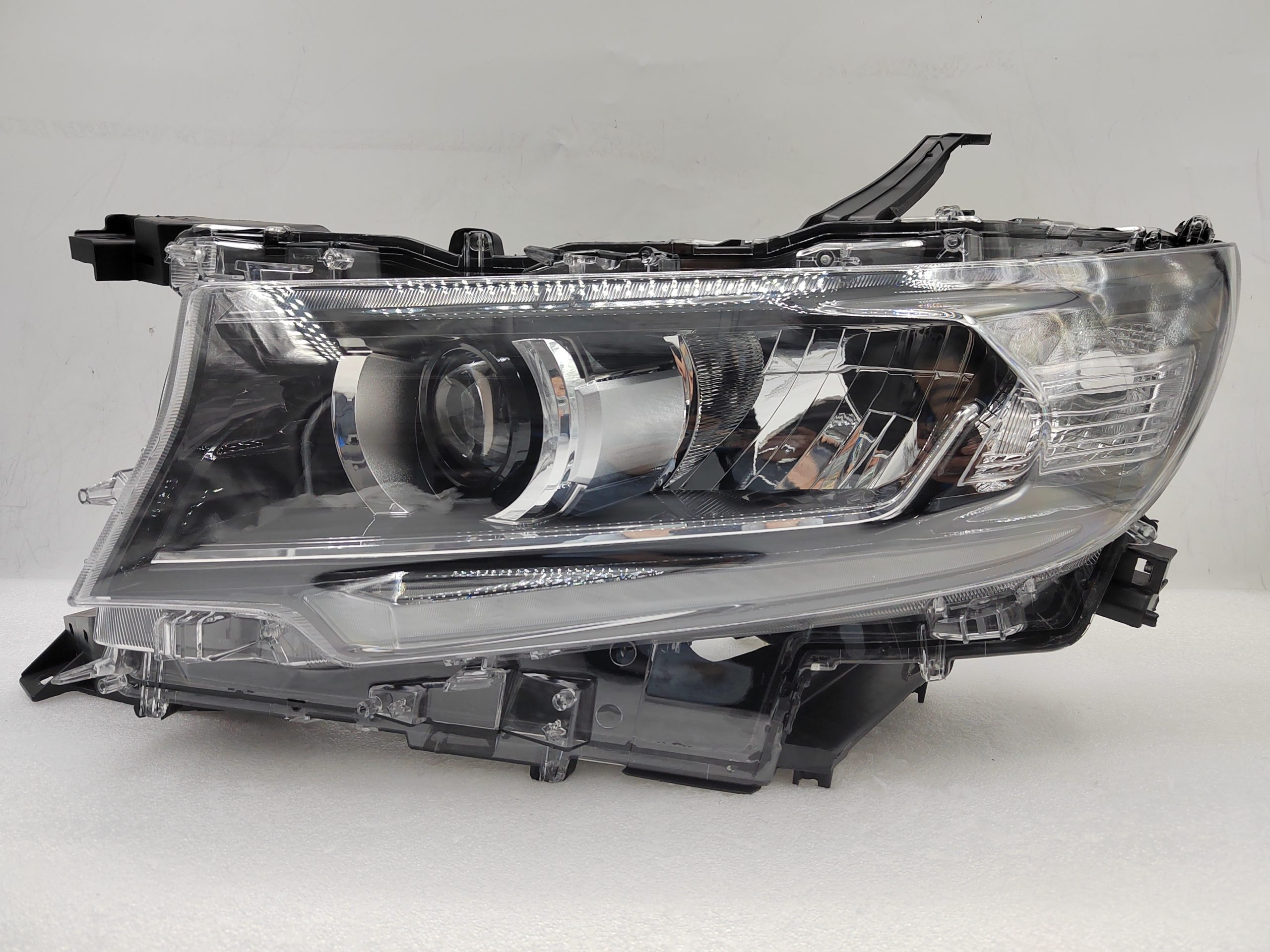 TOYOTA LANDCRUISER PRADO 150 GDJ150R 2018-2022 LED L.H.S HEADLIGHT ASSEMBLY