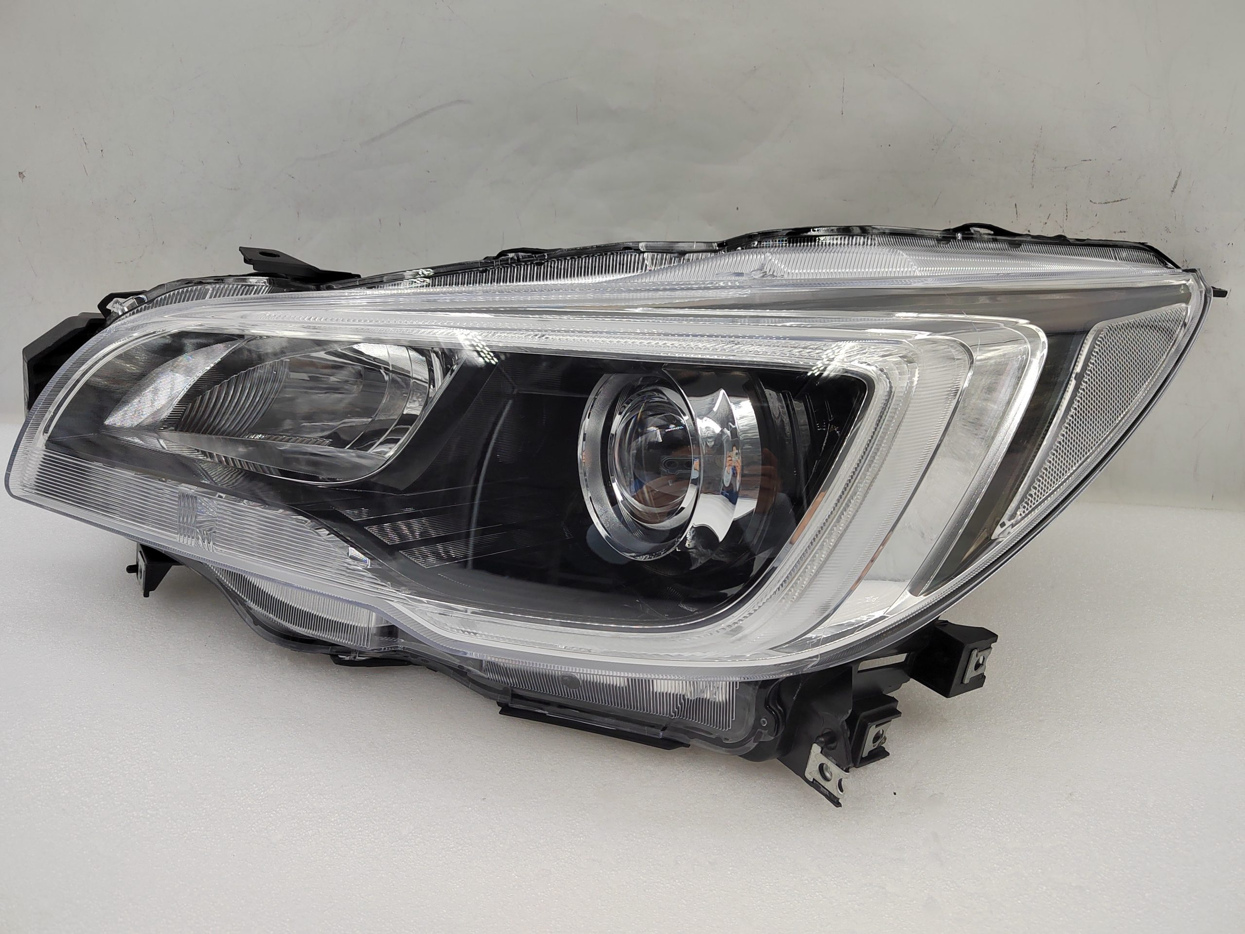 SUBARU LIBERTY OUTBACK 2015-2017 LED L.H.S HEADLIGHT ASSEMBLY