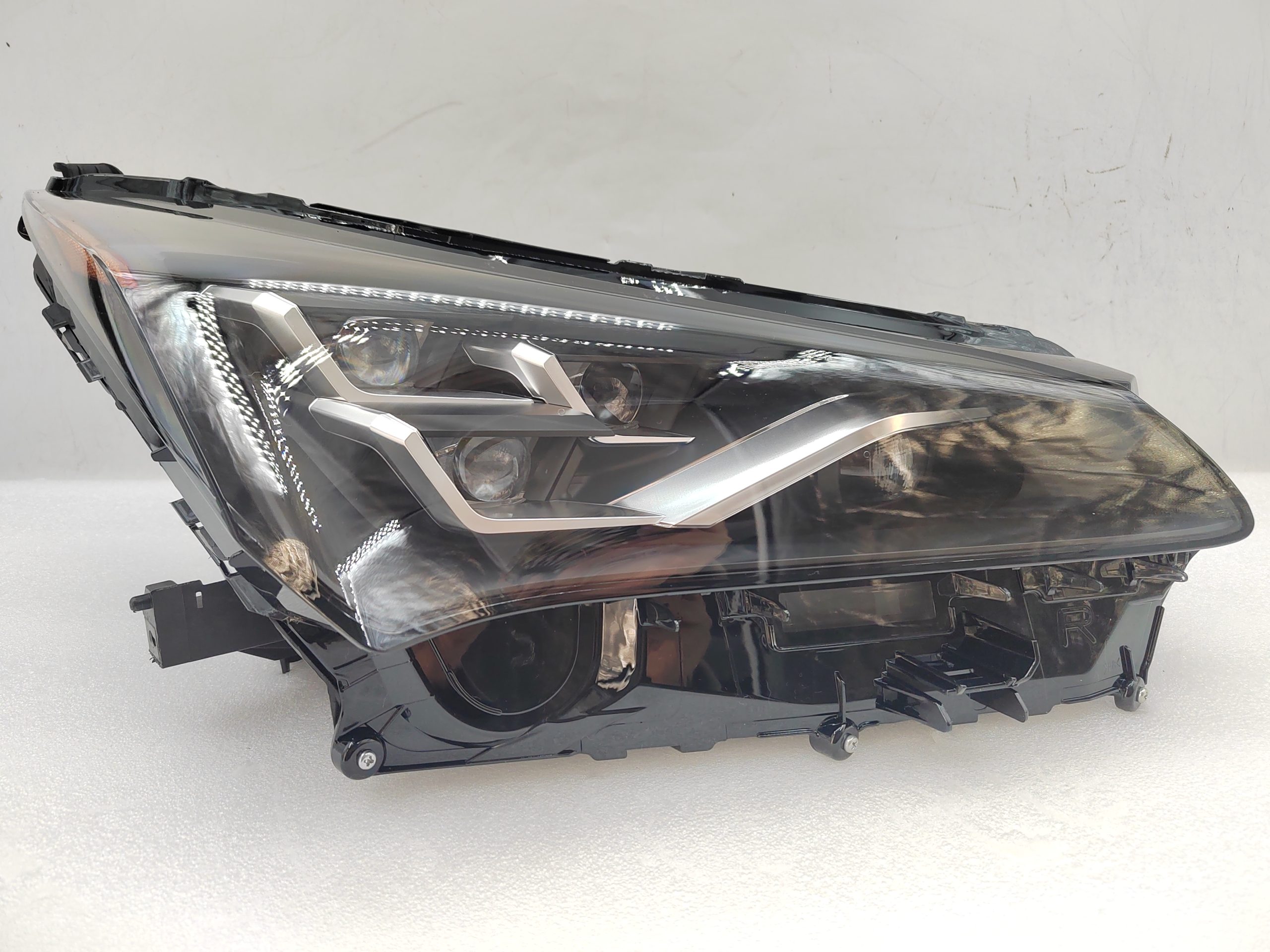 LEXUS NX 300H 2018-2021 LED R.H.S HEADLIGHT ASSEMBLY