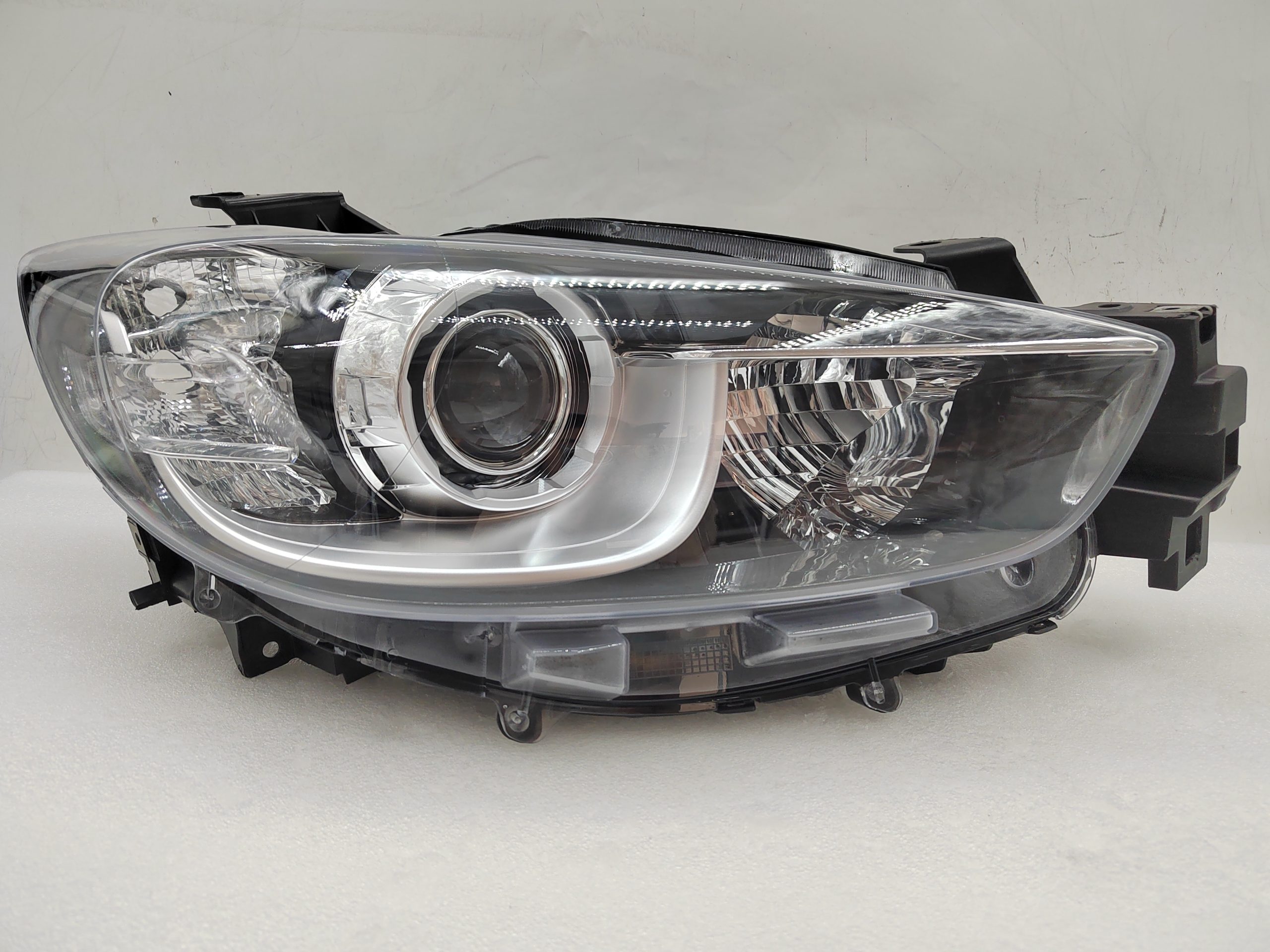 MAZDA CX-5 2014-2016 XENON R.H.S HEADLIGHT ASSEMBLY