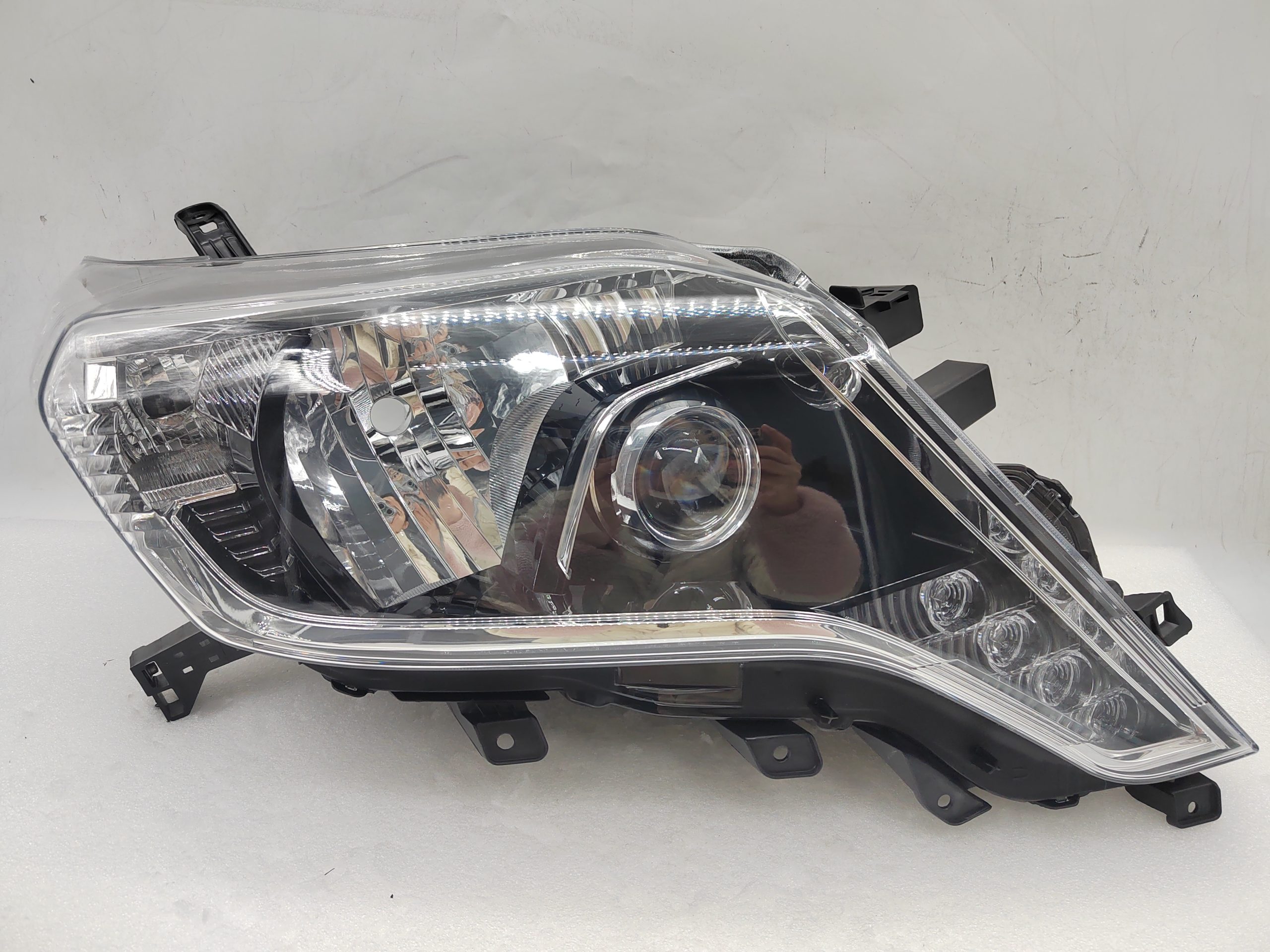TOYOTA LANDCRUISER PRADO 150 GDJ150W 2014-2017 LED R.H.S HEADLIGHT ASSEMBLY