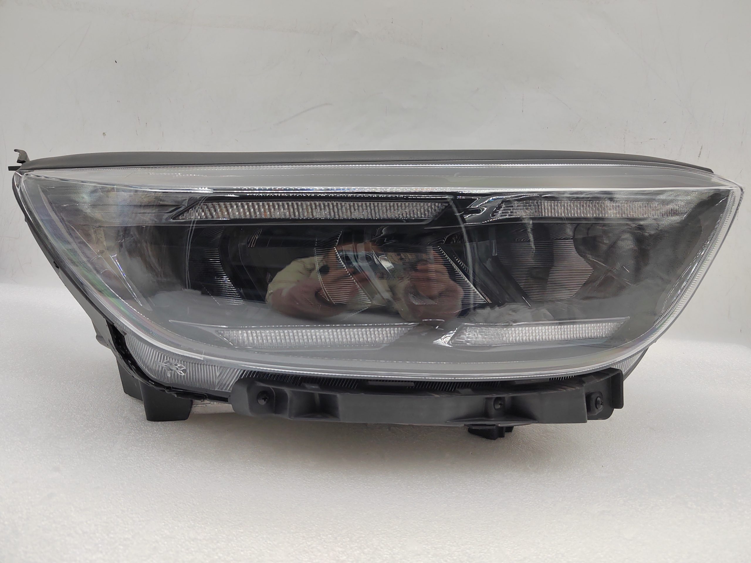 KIA STONIC 2021-2023 LED R.H.S HEADLIGHT ASSEMBLY