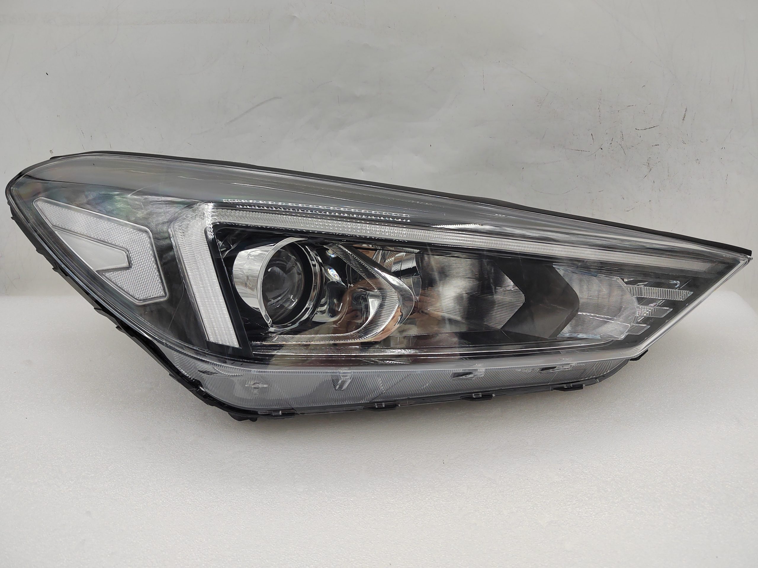 HYUNDAI TUCSON III 2018-2020 HALOGEN R.H.S HEADLIGHT ASSEMBLY