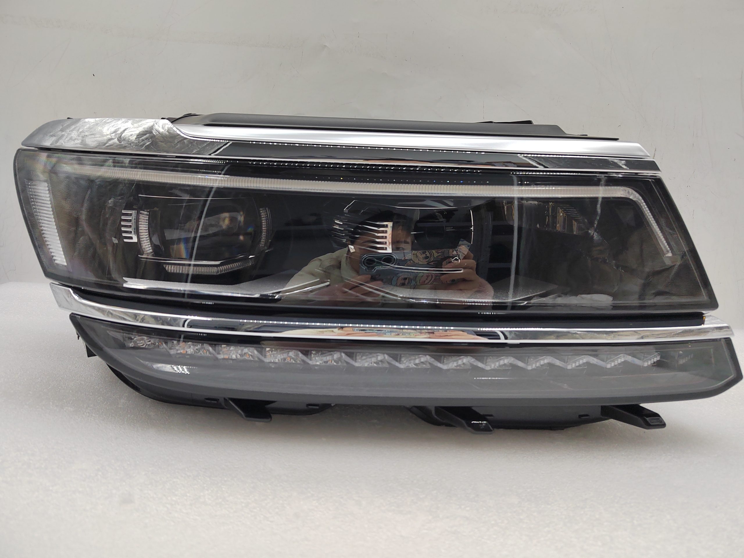 VOLKSWAGEN TIGUAN 2017-2020 LED R.H.S HEADLIGHT ASSEMBLY