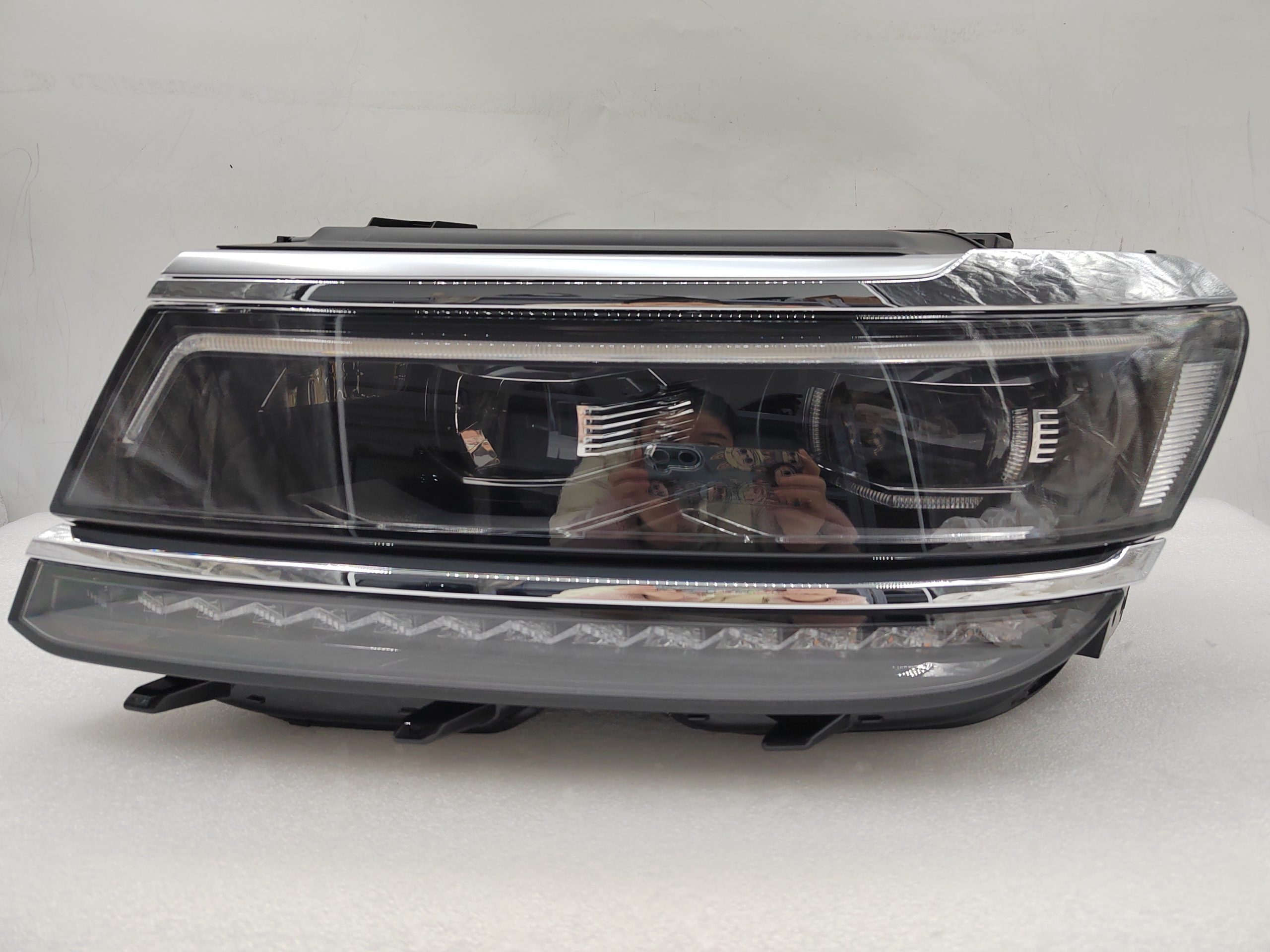 VOLKSWAGEN TIGUAN 2017-2020 LED L.H.S HEADLIGHT ASSEMBLY
