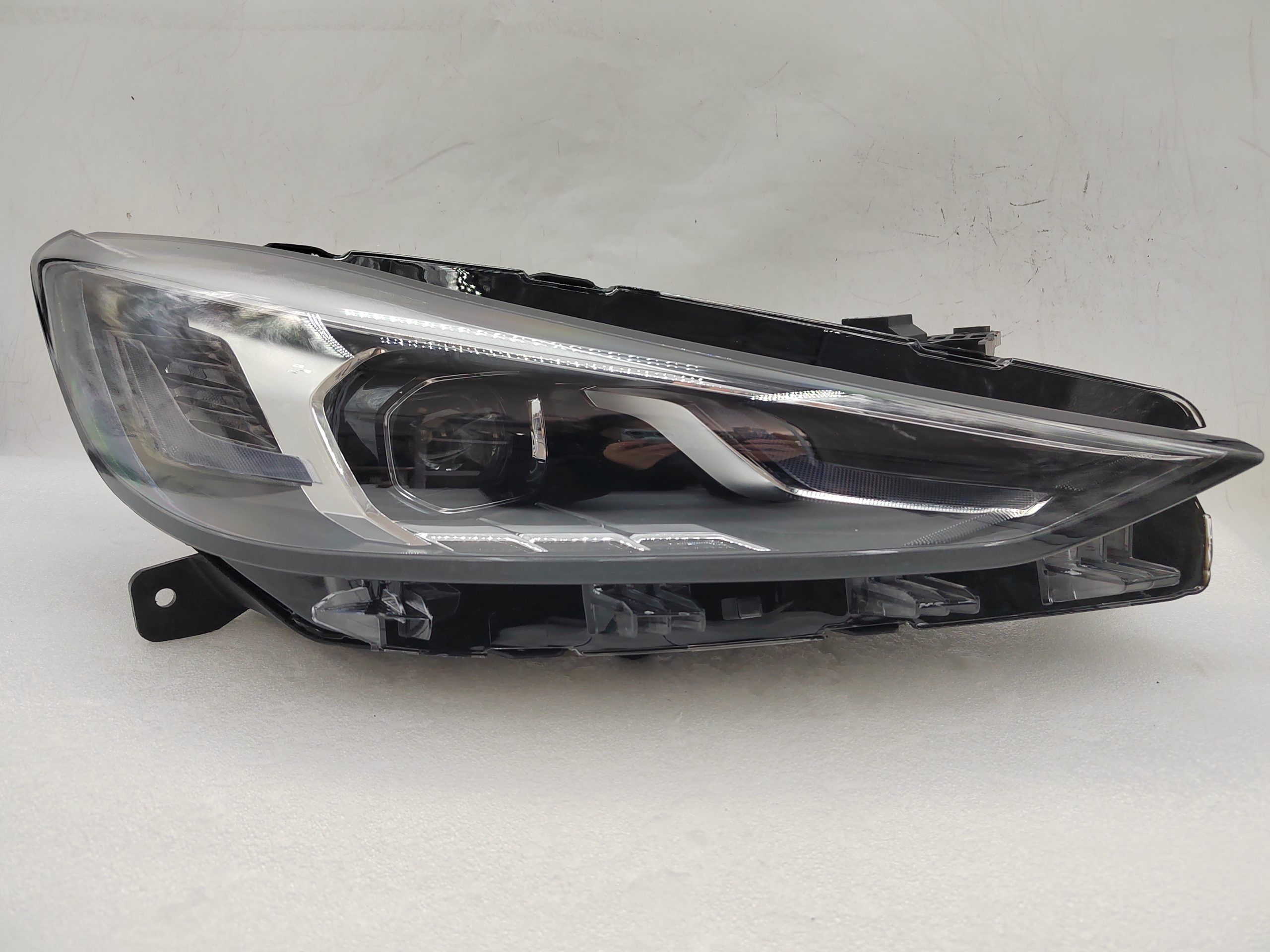 MG 5 GT 2023-2024 LED R.H.S HEADLIGHT ASSEMBLY