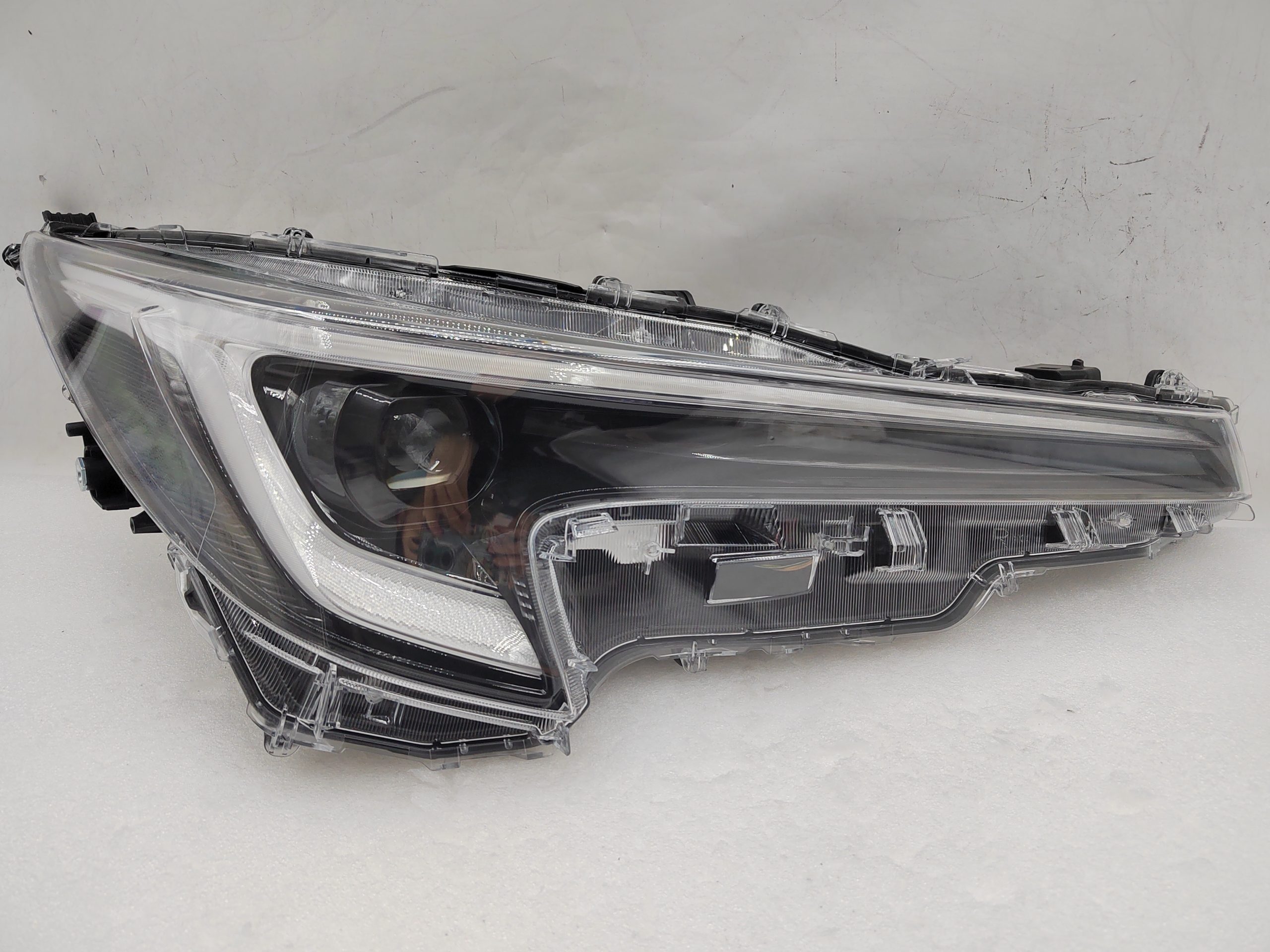 TOYOTA COROLLA 2022-2024 LED R.H.S HEADLIGHT ASSEMBLY