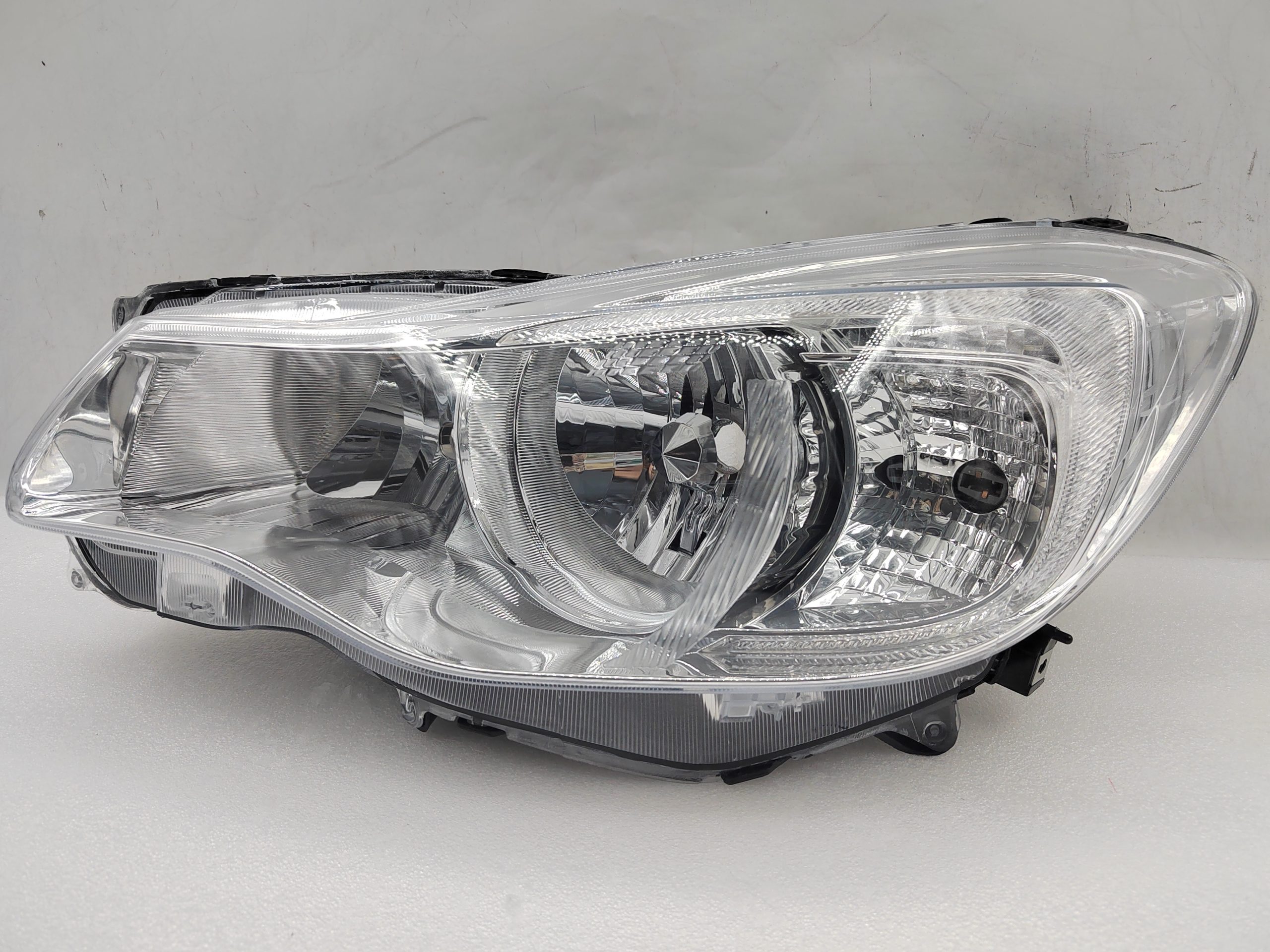 SUBARU IMPREZA XV 2012-2016 HALOGEN L.H.S HEADLIGHT ASSEMBLY
