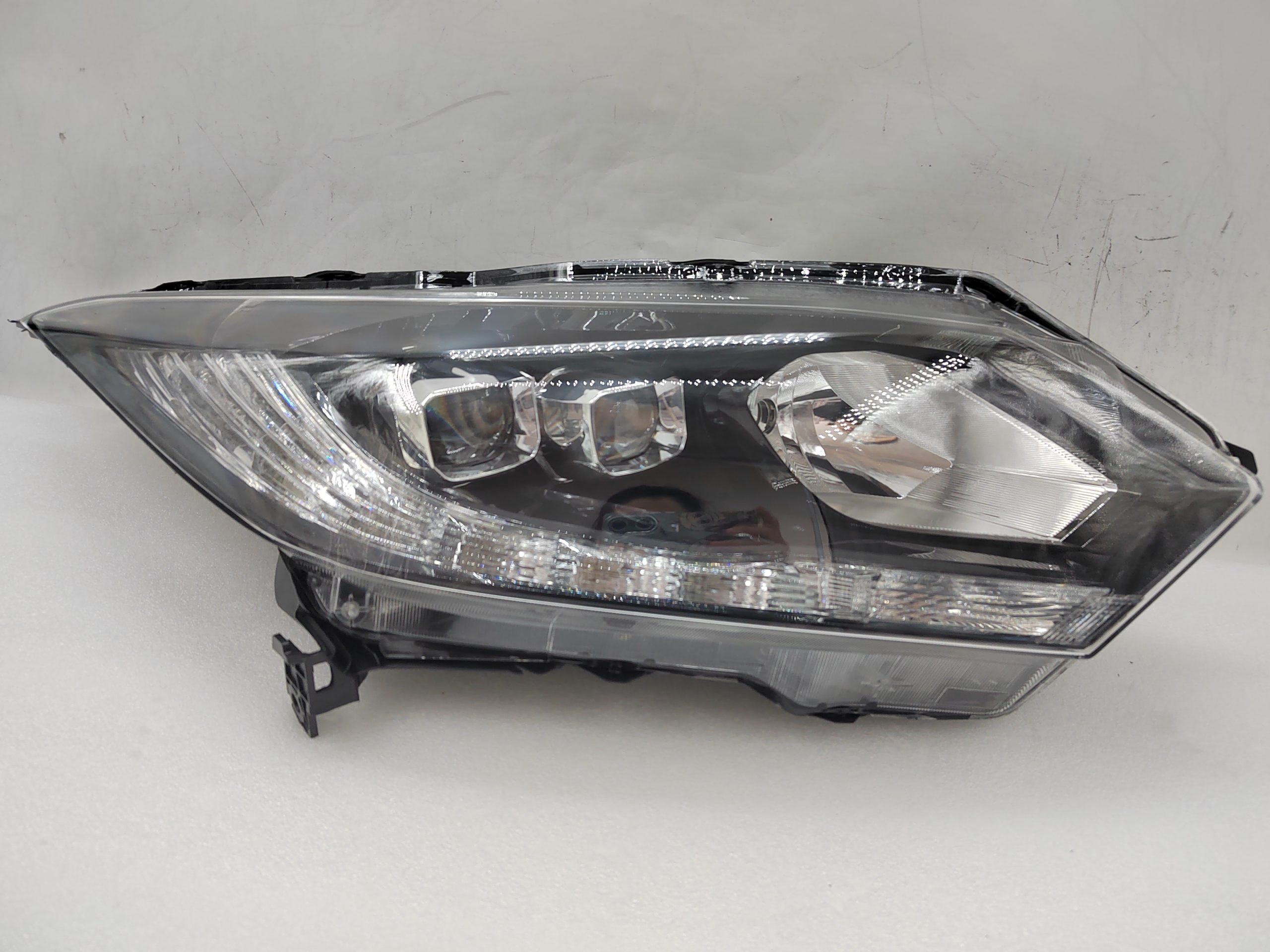 HONDA HR-V 2015-2018 LED R.H.S HEADLIGHT ASSEMBLY
