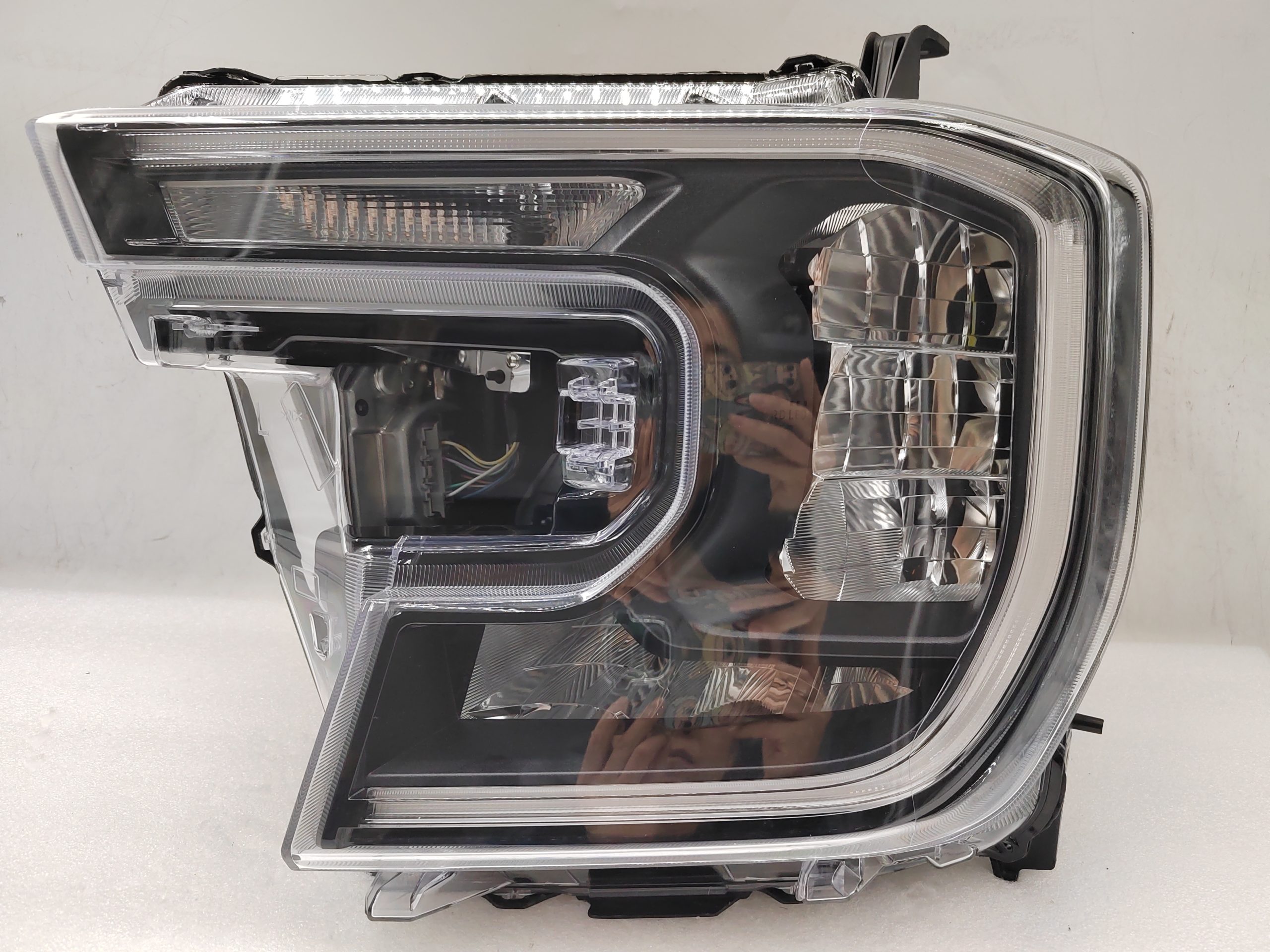 FORD EVEREST RANGER 2022-2024 LED L.H.S HEADLIGHT ASSEMBLY