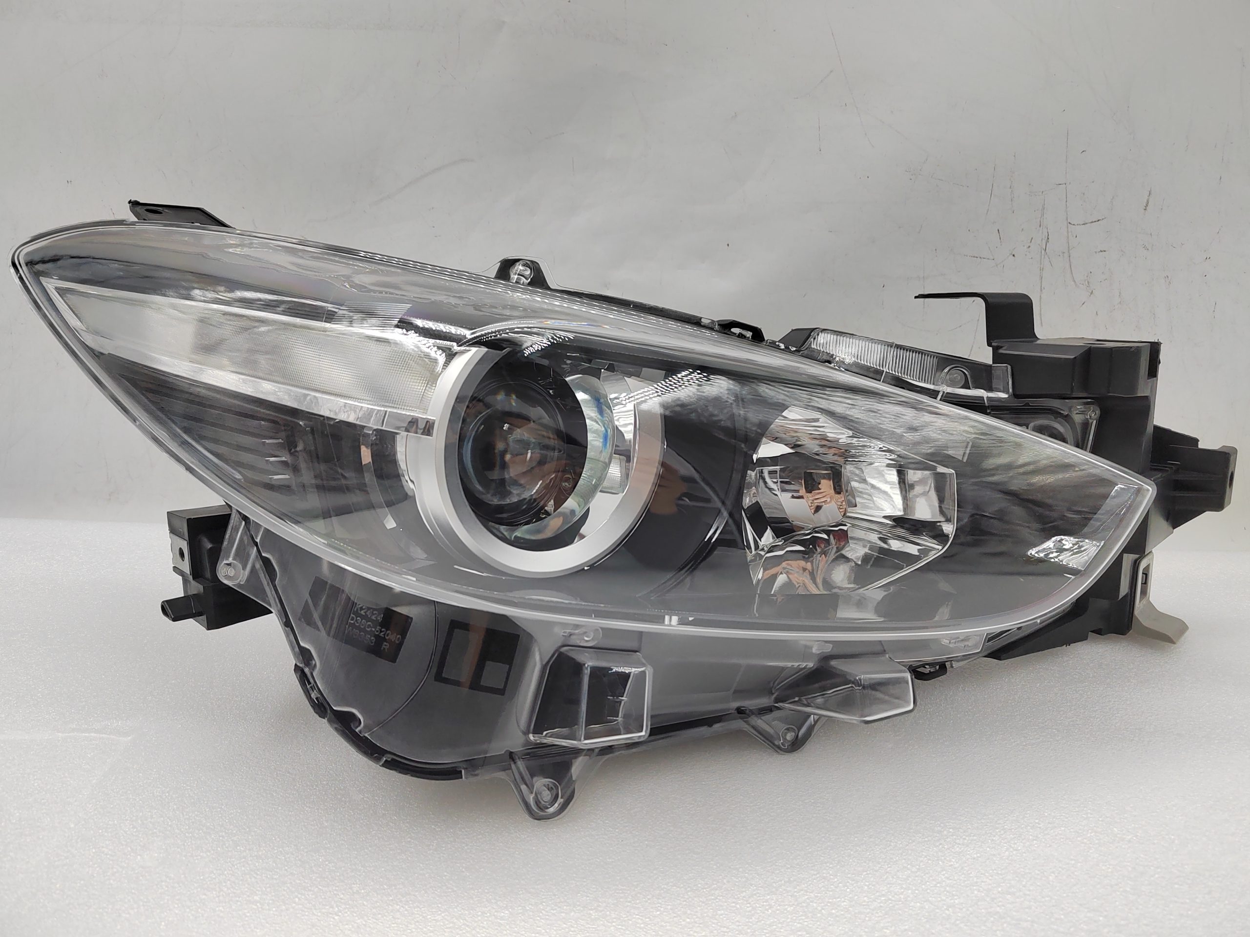 MAZDA 3 BM 2017-2019 R.H.S HEADLIGHT ASSEMBLY