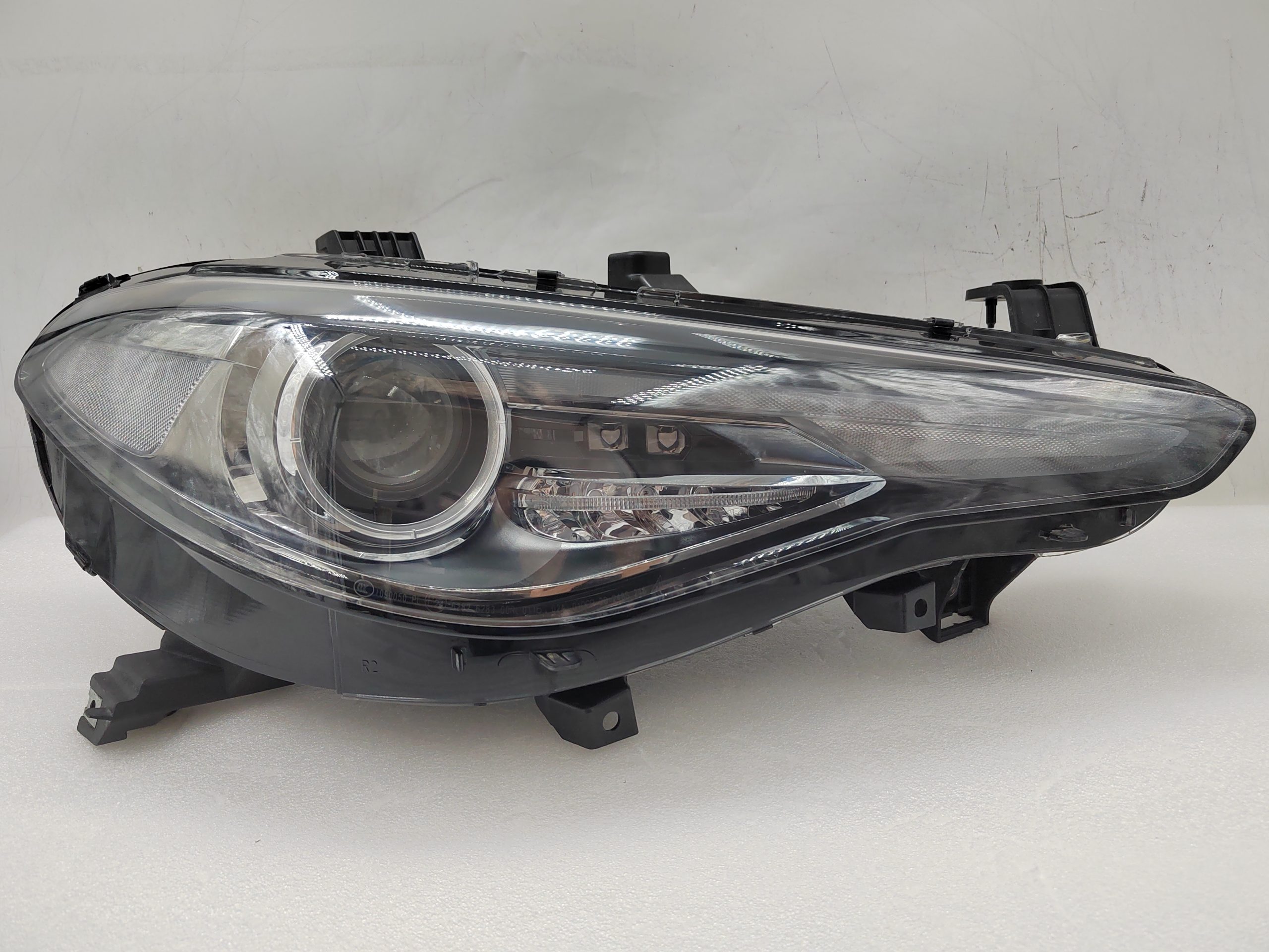 ALFA ROMEO GIULIA 2016-2022 XENON R.H.S HEADLIGHT ASSEMBLY