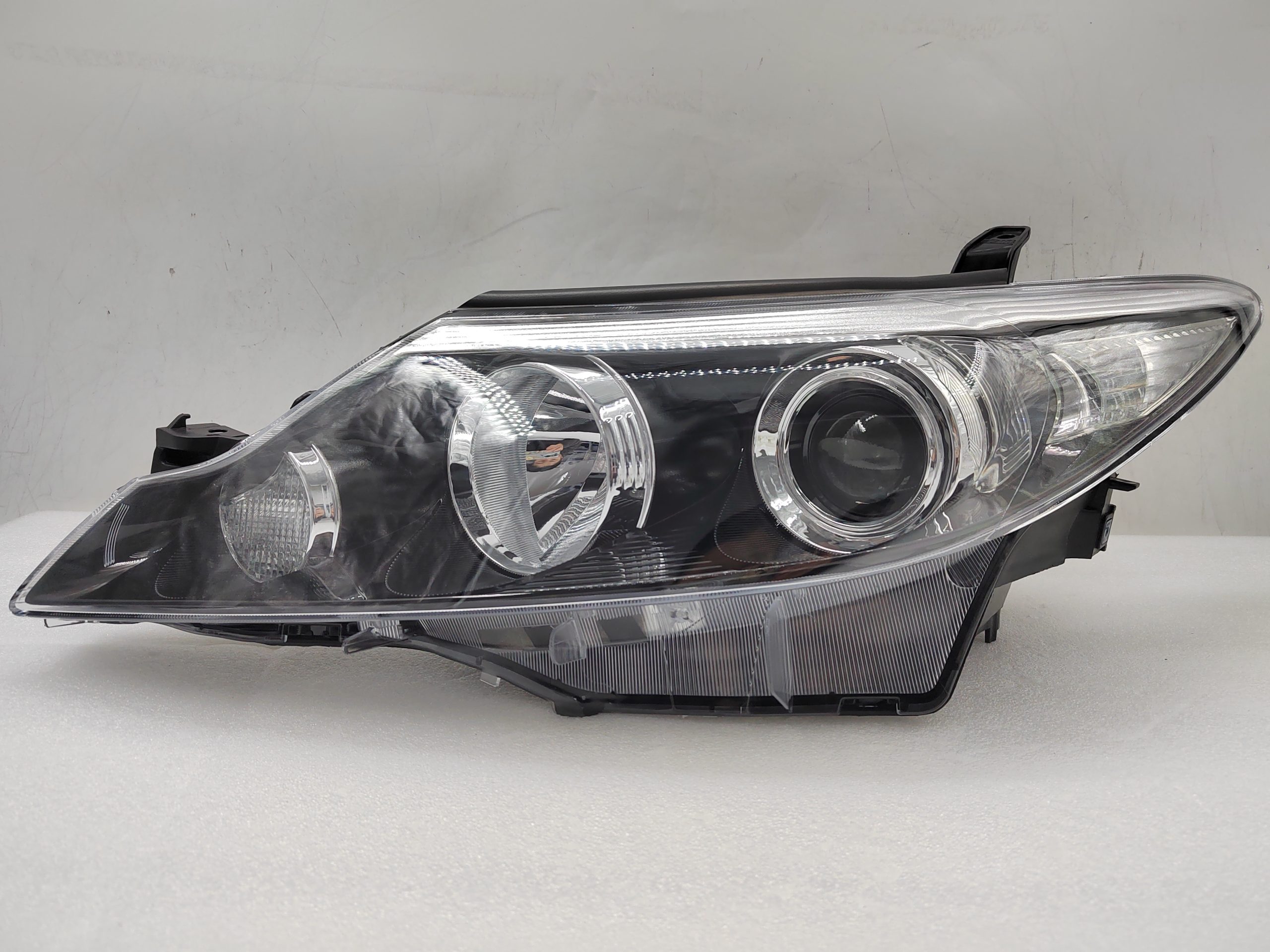TOYOTA TARAGO/PREVIA ESTIMA 2009-2019 XENON L.H.S HEADLIGHT ASSEMBLY