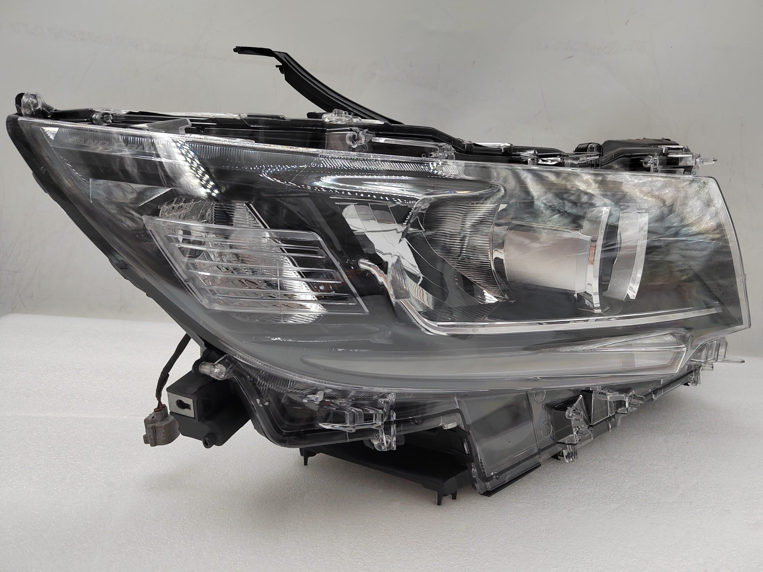 TOYOTA LANDCRUISER PRADO 150 GDJ150R 2018-2022 LED R.H.S HEADLIGHT ASSEMBLY