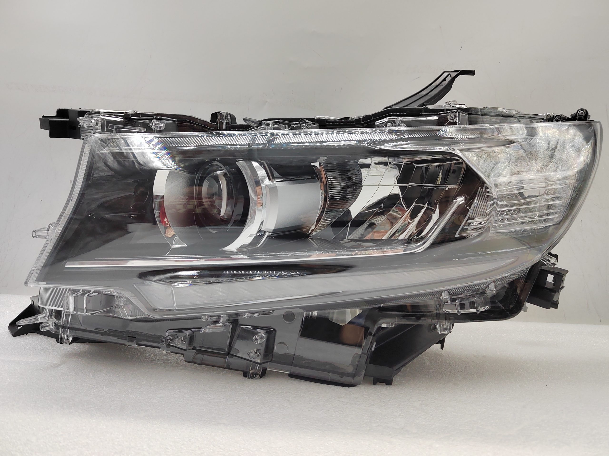 TOYOTA LANDCRUISER PRADO 150 GDJ150R 2018-2022 LED L.H.S HEADLIGHT ASSEMBLY