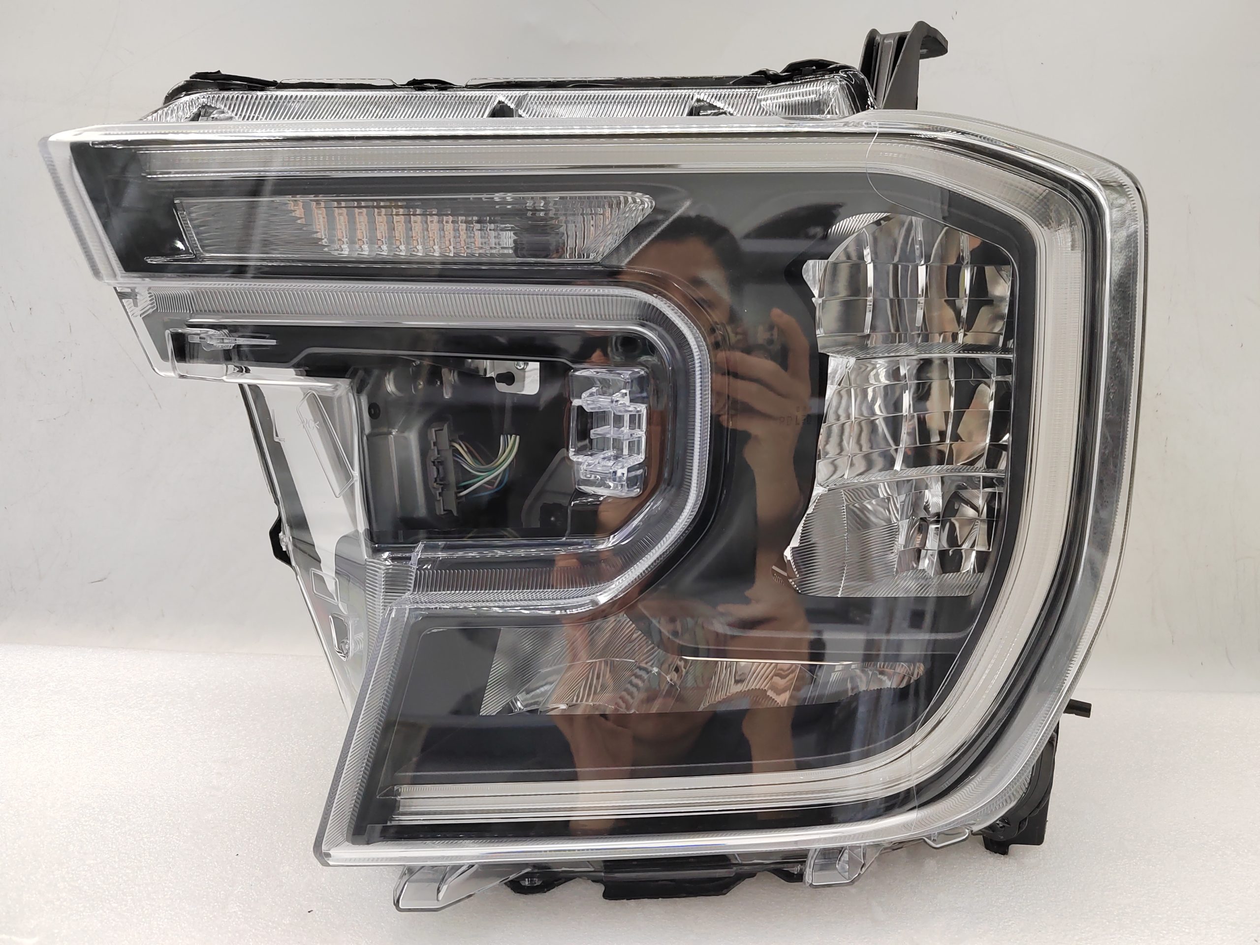 FORD EVEREST RANGER 2022-2024 LED L.H.S HEADLIGHT ASSEMBLY