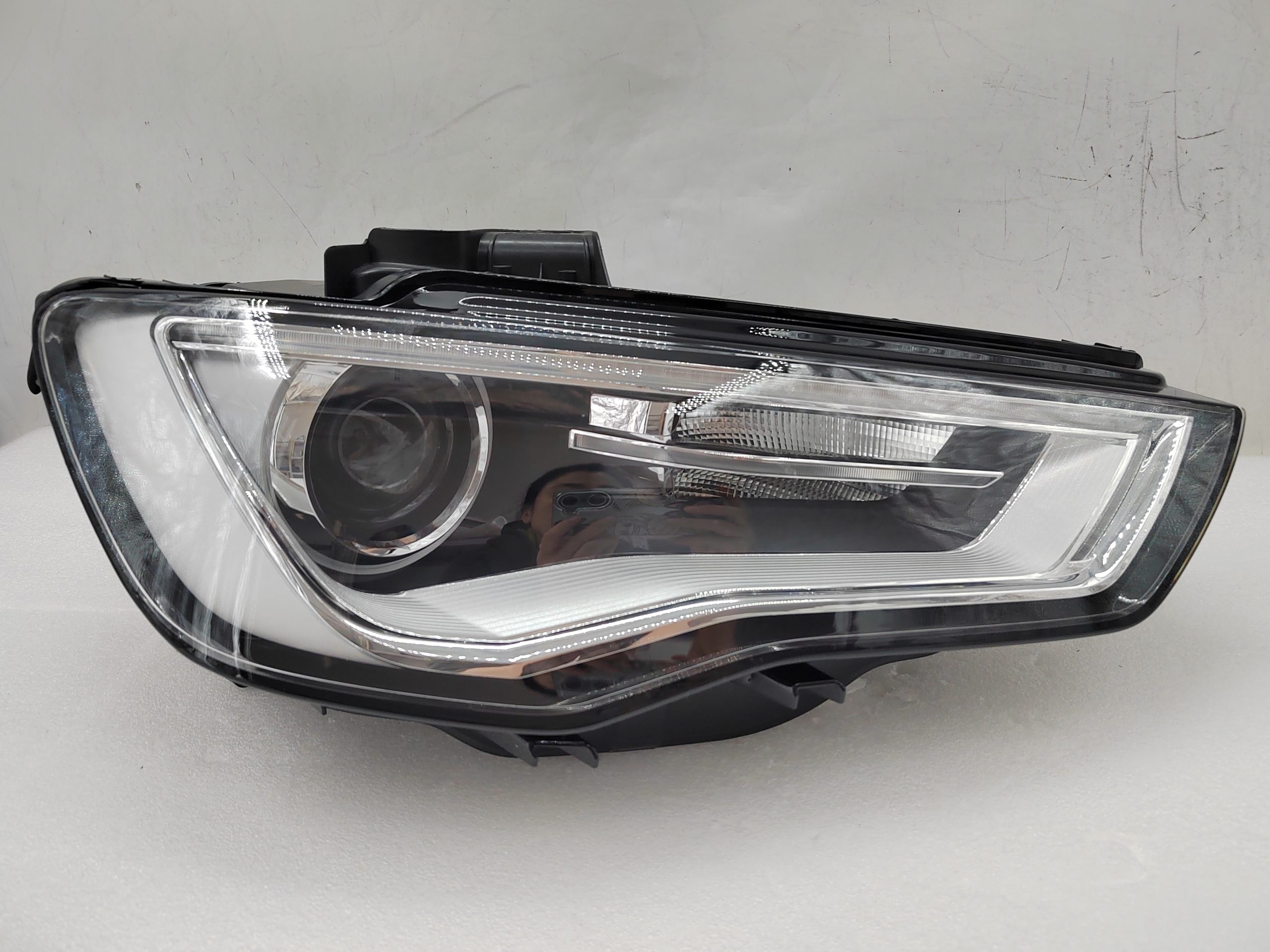 AUDI A3 8V 2013-2015 XENON R.H.S HEADLIGHT ASSEMBLY