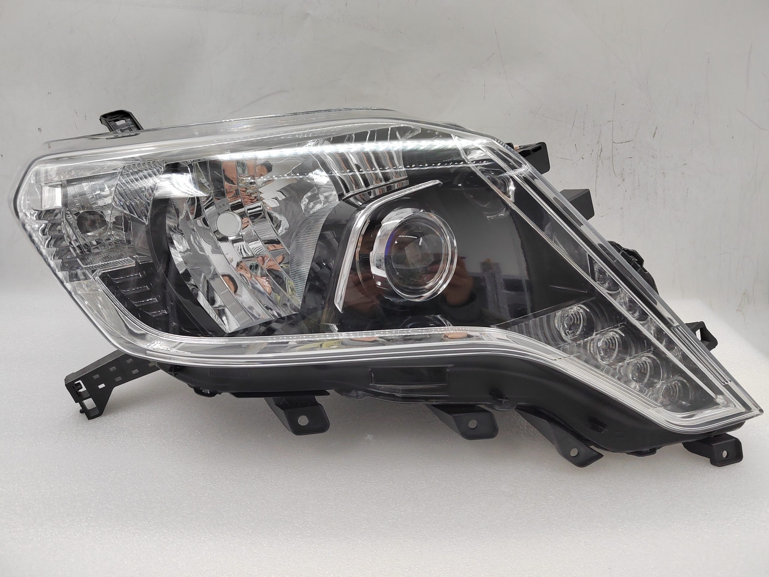 TOYOTA LANDCRUISER PRADO 150 GDJ150W 2014-2017 LED R.H.S HEADLIGHT ASSEMBLY