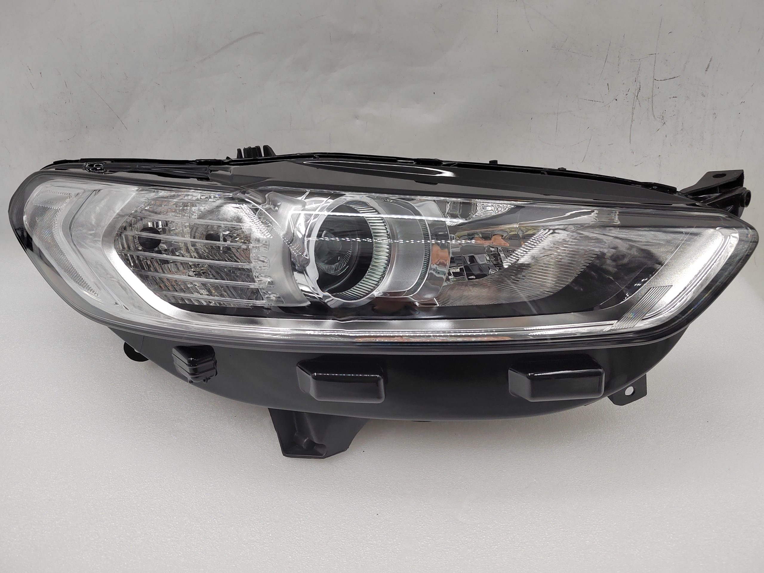 FORD MONDEO MK5 2015-2019 HALOGEN R.H.S HEADLIGHT ASSEMBLY