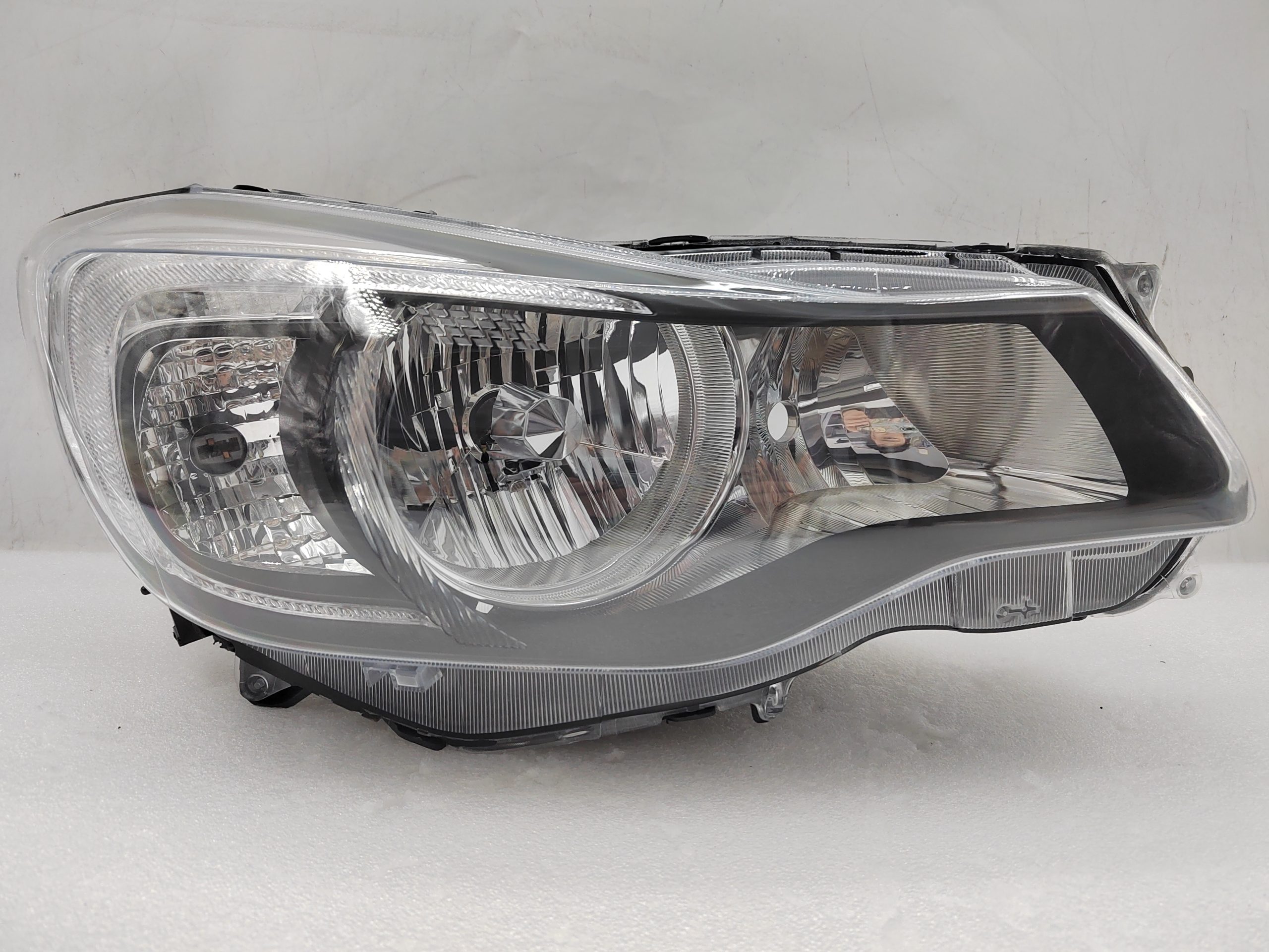 SUBARU IMPREZA XV 2012-2016 XENON R.H.S HEADLIGHT ASSEMBLY
