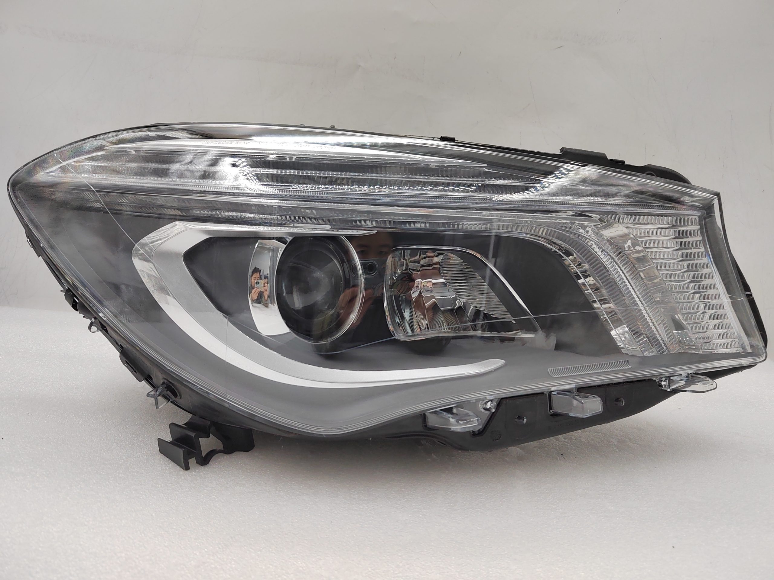 MERCEDES-BENZ CLA-CLASS W117 CLA250 2012-2015 LED R.H.S HEADLIGHT ASSEMBLY