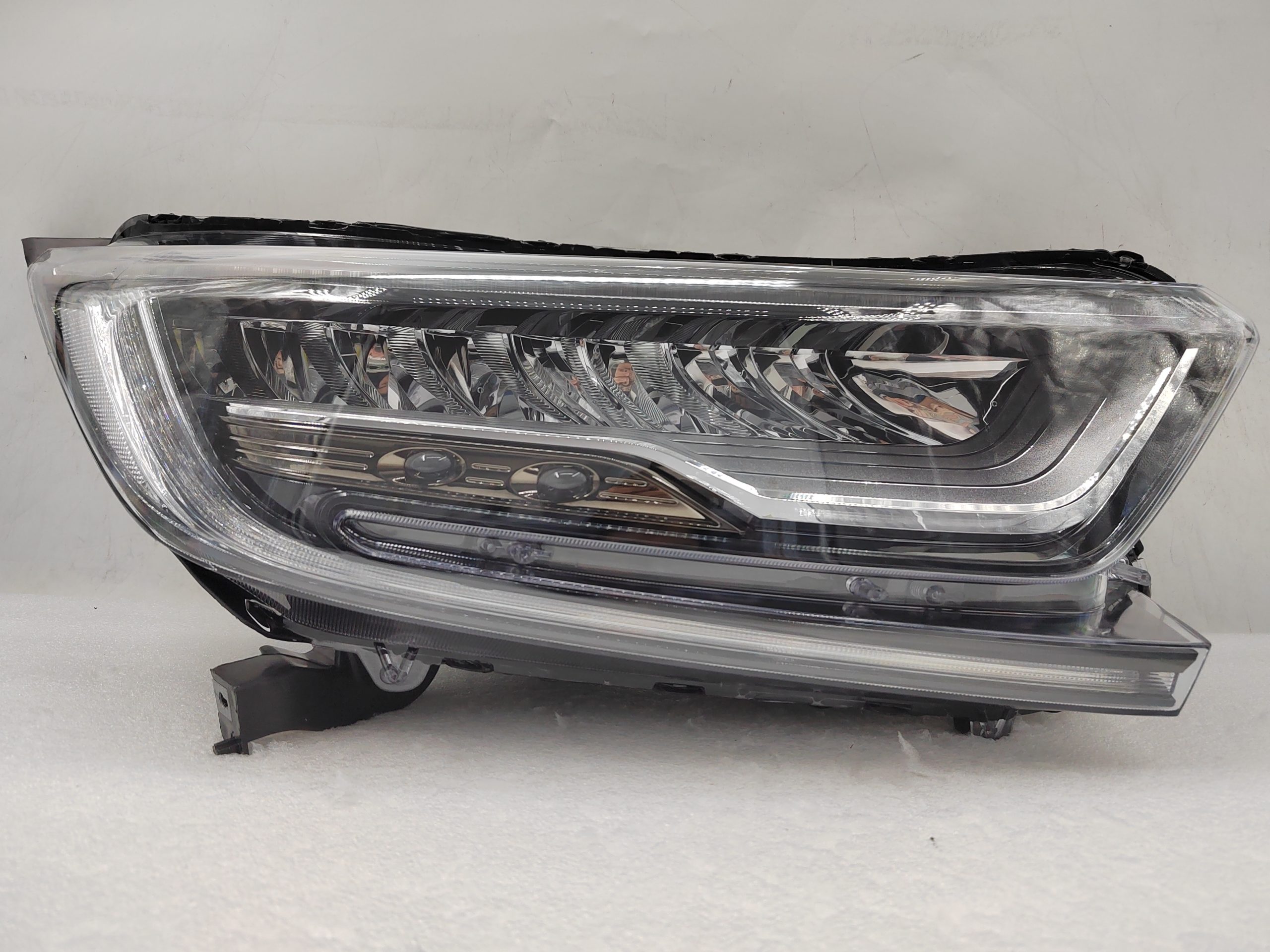 HONDA CR-V MK5 2017-2022 LED R.H.S HEADLIGHT ASSEMBLY