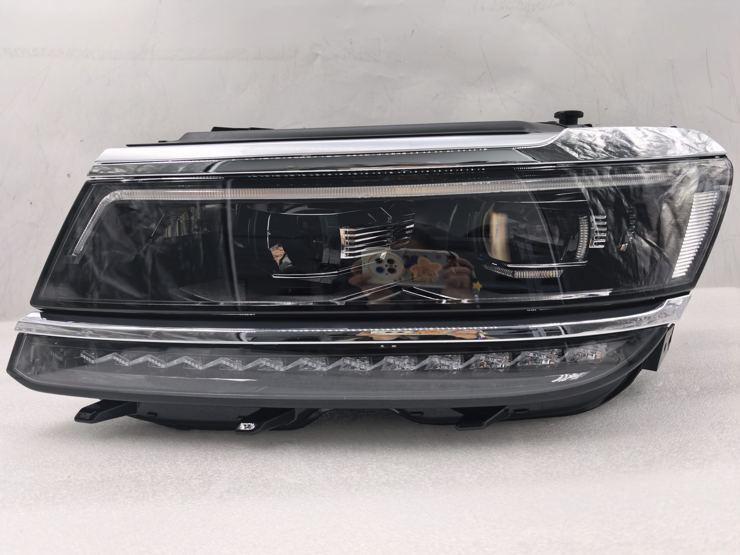 VOLKSWAGEN TIGUAN 2017-2020 LED L.H.S HEADLIGHT ASSEMBLY