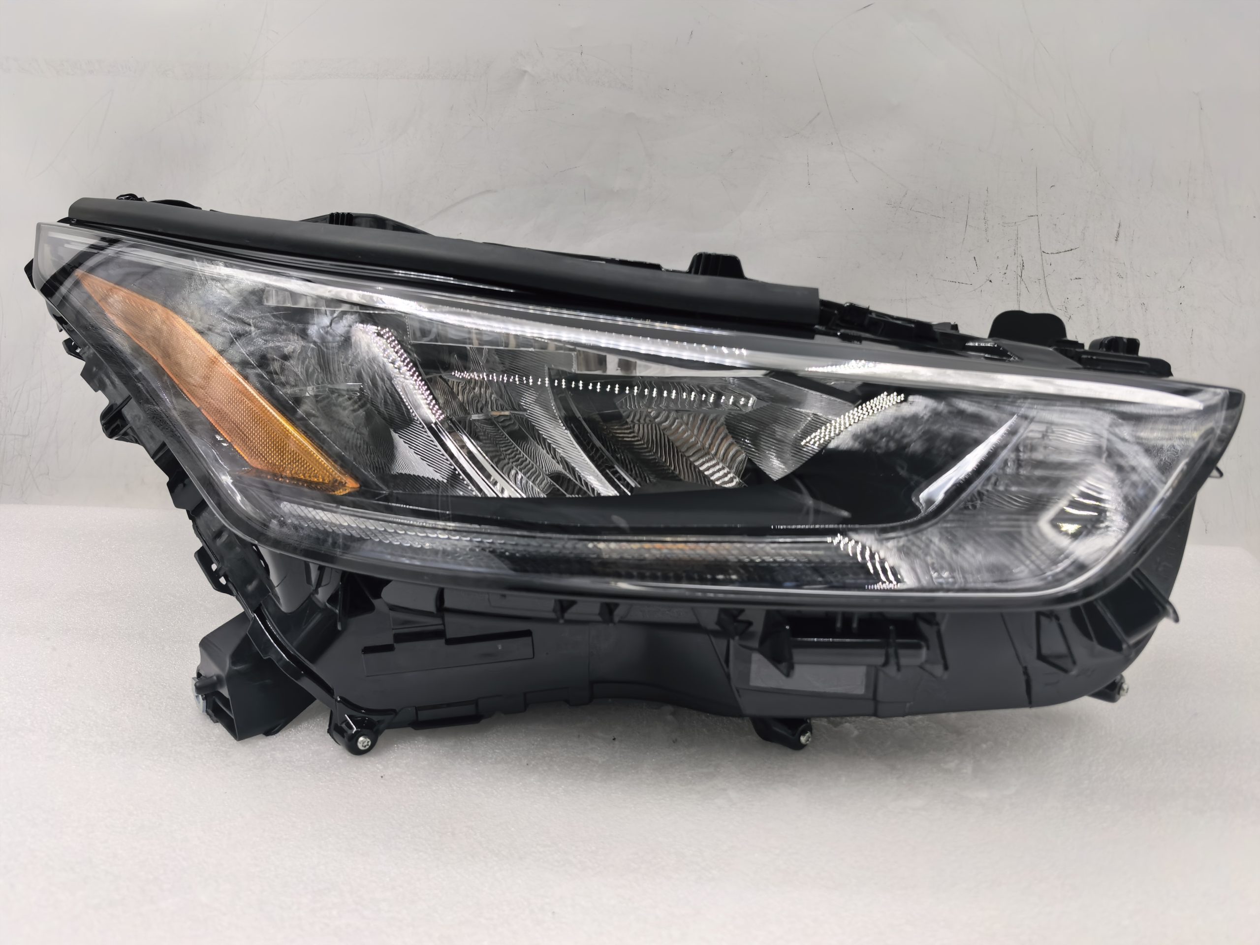 TOYOTA KLUGER 2020-2023 LED R.H.S HEADLIGHT ASSEMBLY