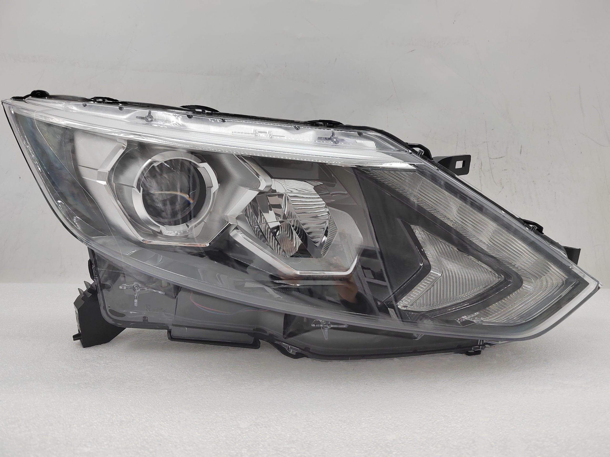 NISSAN QASHQAI J11 2014-2016 LED R.H.S HEADLIGHT ASSEMBLY