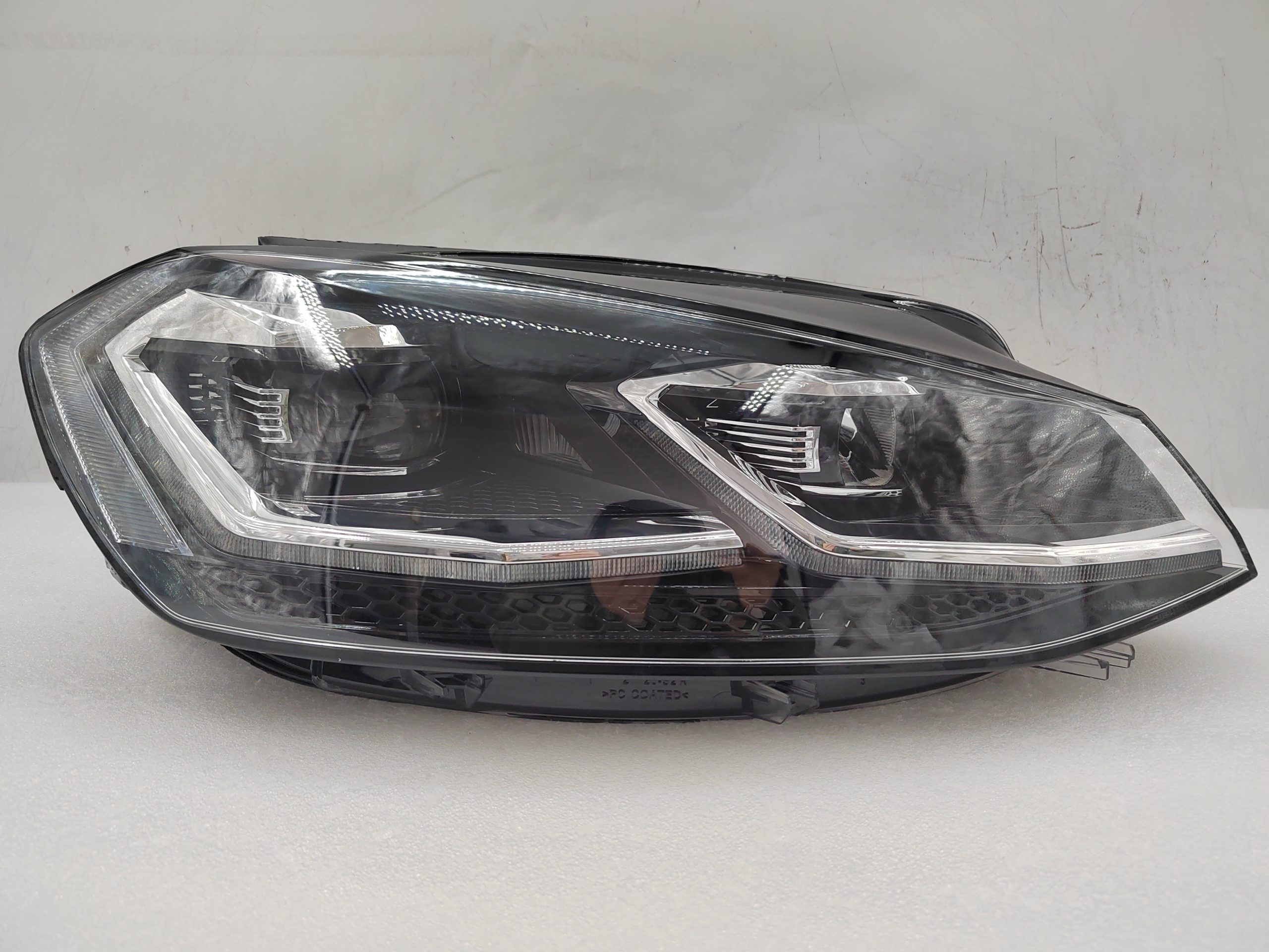 VOLKSWAGEN GOLF 2017-2019 LED R.H.S HEADLIGHT ASSEMBLY