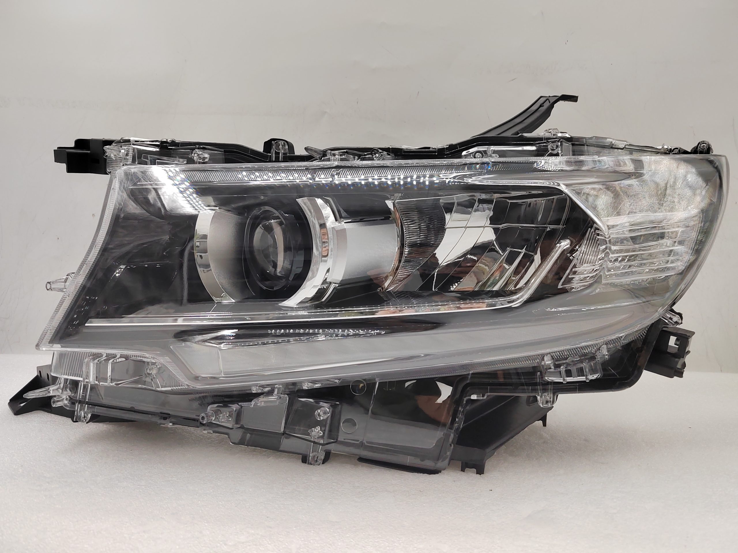 TOYOTA LANDCRUISER PRADO 150 GDJ150R 2018-2022 LED L.H.S HEADLIGHT ASSEMBLY