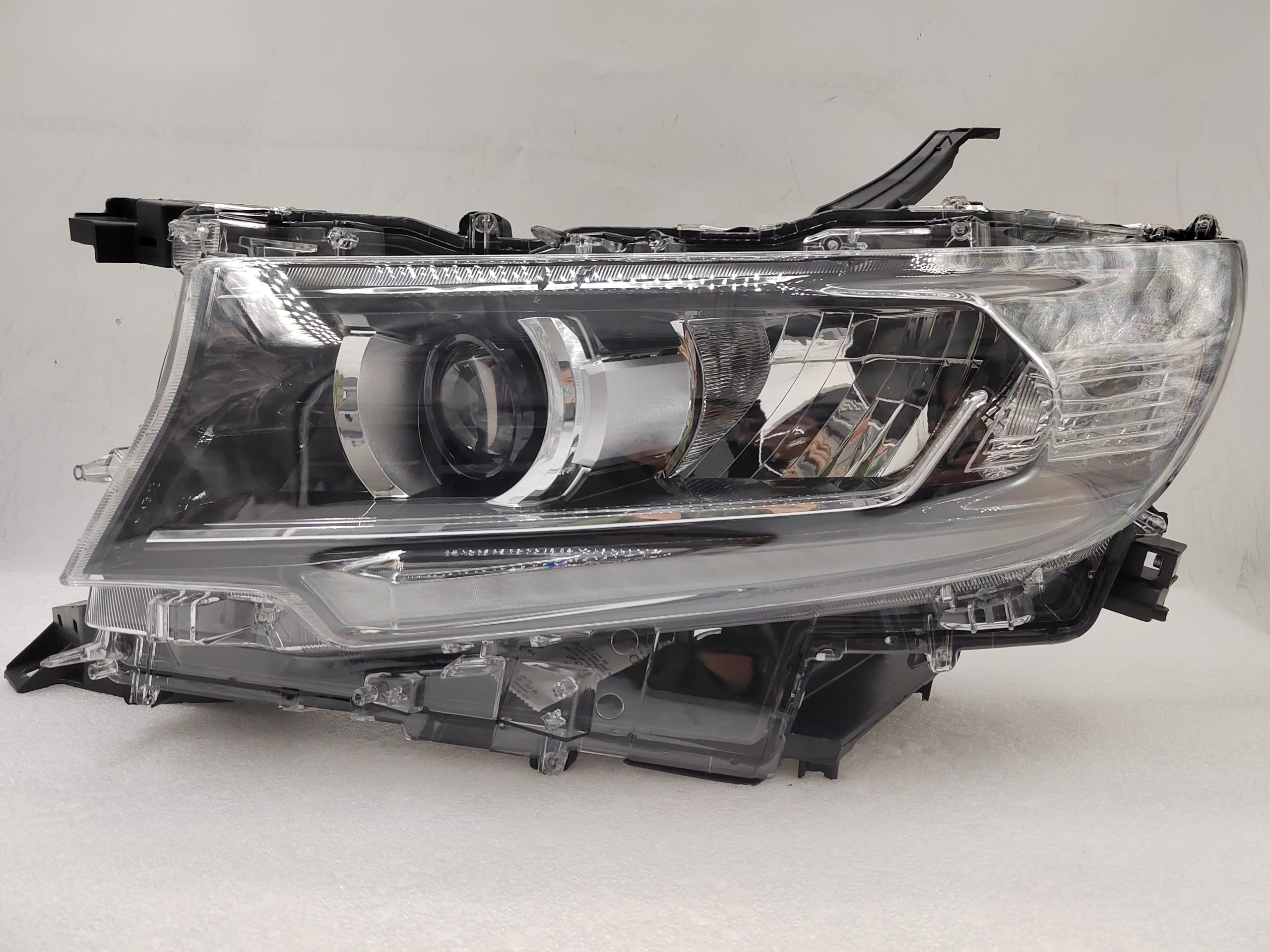 TOYOTA LANDCRUISER PRADO 150 GDJ150R 2018-2022 LED L.H.S HEADLIGHT ASSEMBLY