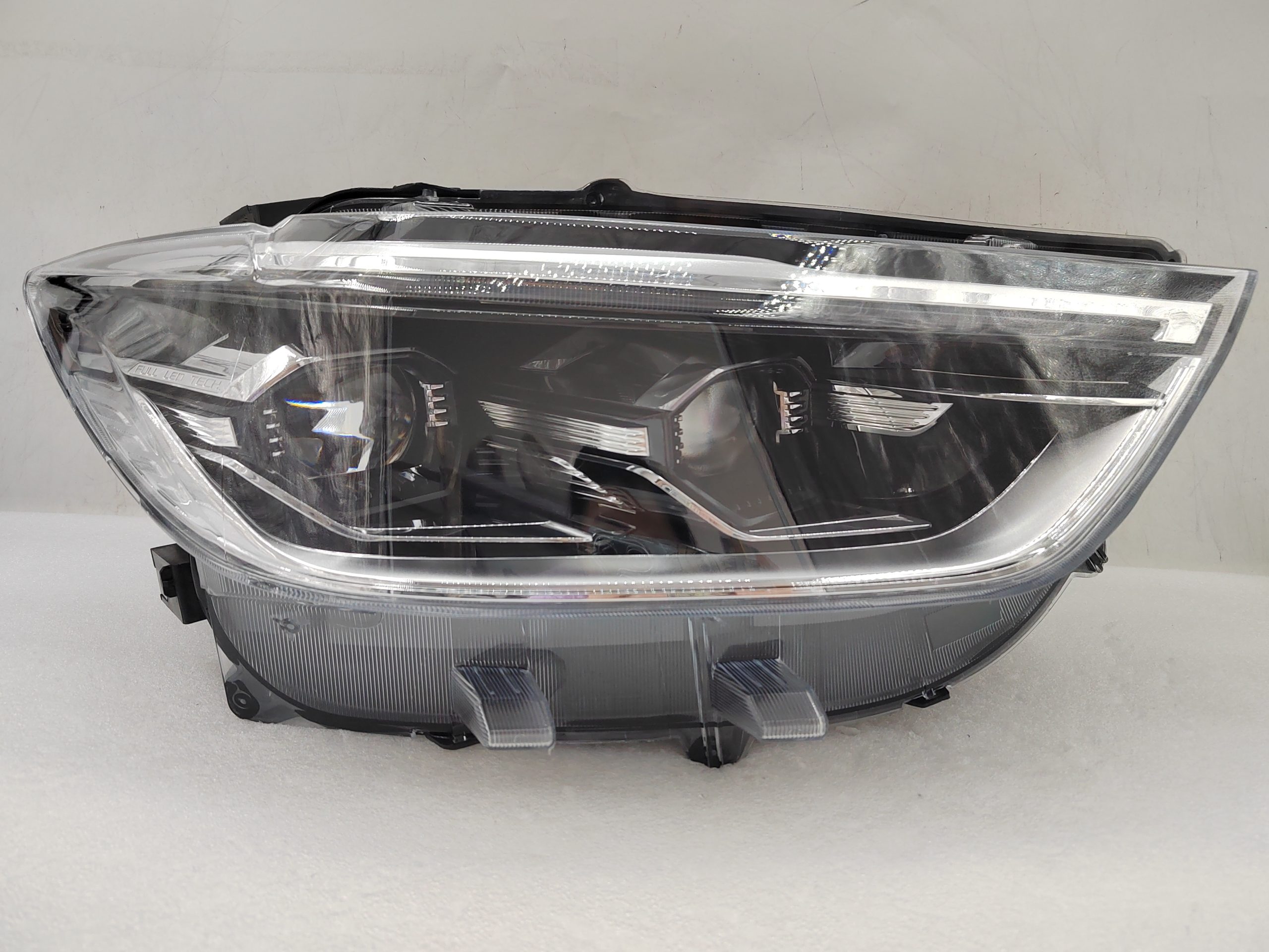 MAXUS LDV D90 2022-2024 LED R.H.S HEADLIGHT ASSEMBLY