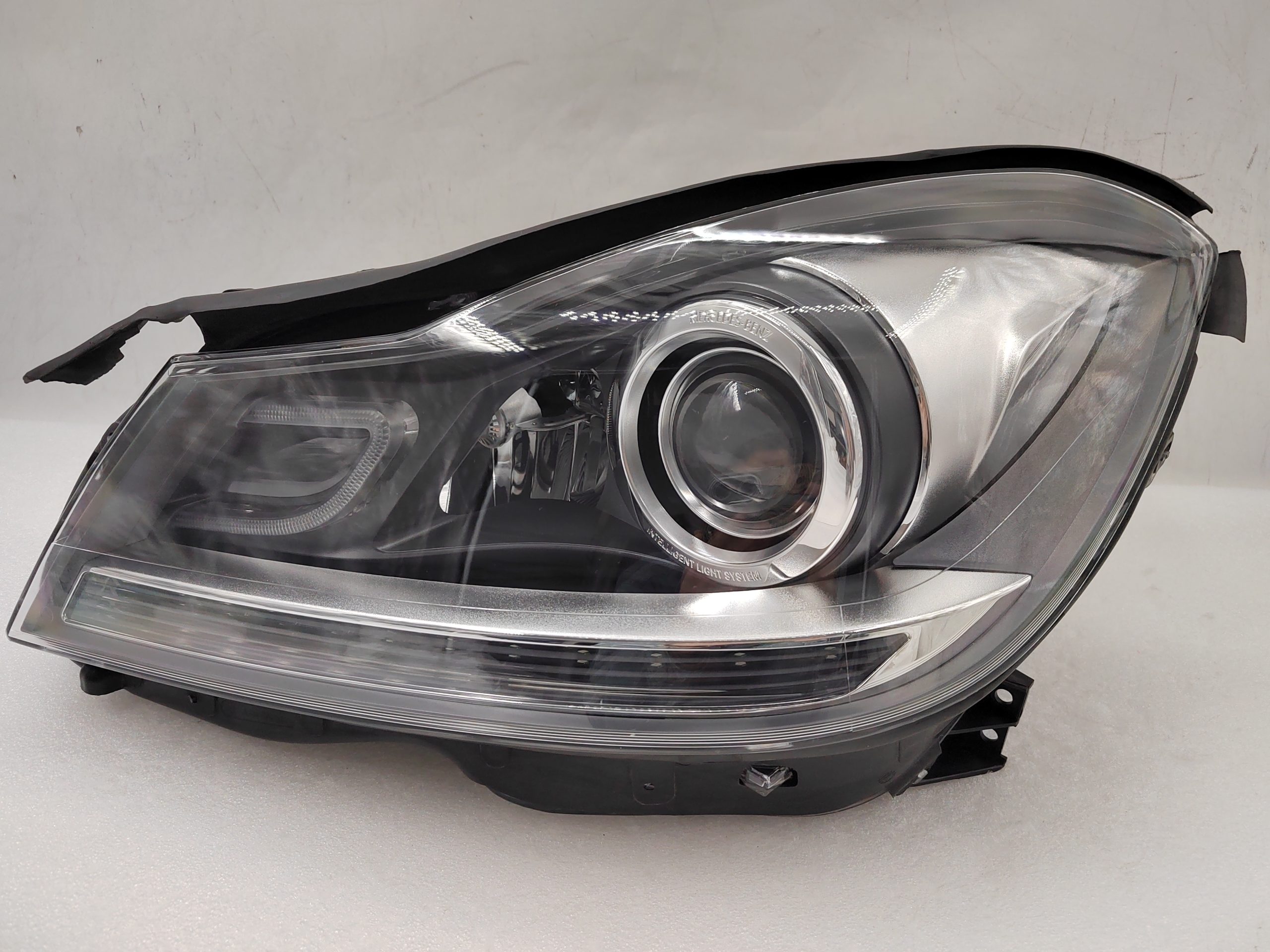 MERCEDES-BENZ C-CLASS W204 2012-2013 XENON L.H.S HEADLIGHT ASSEMBLY