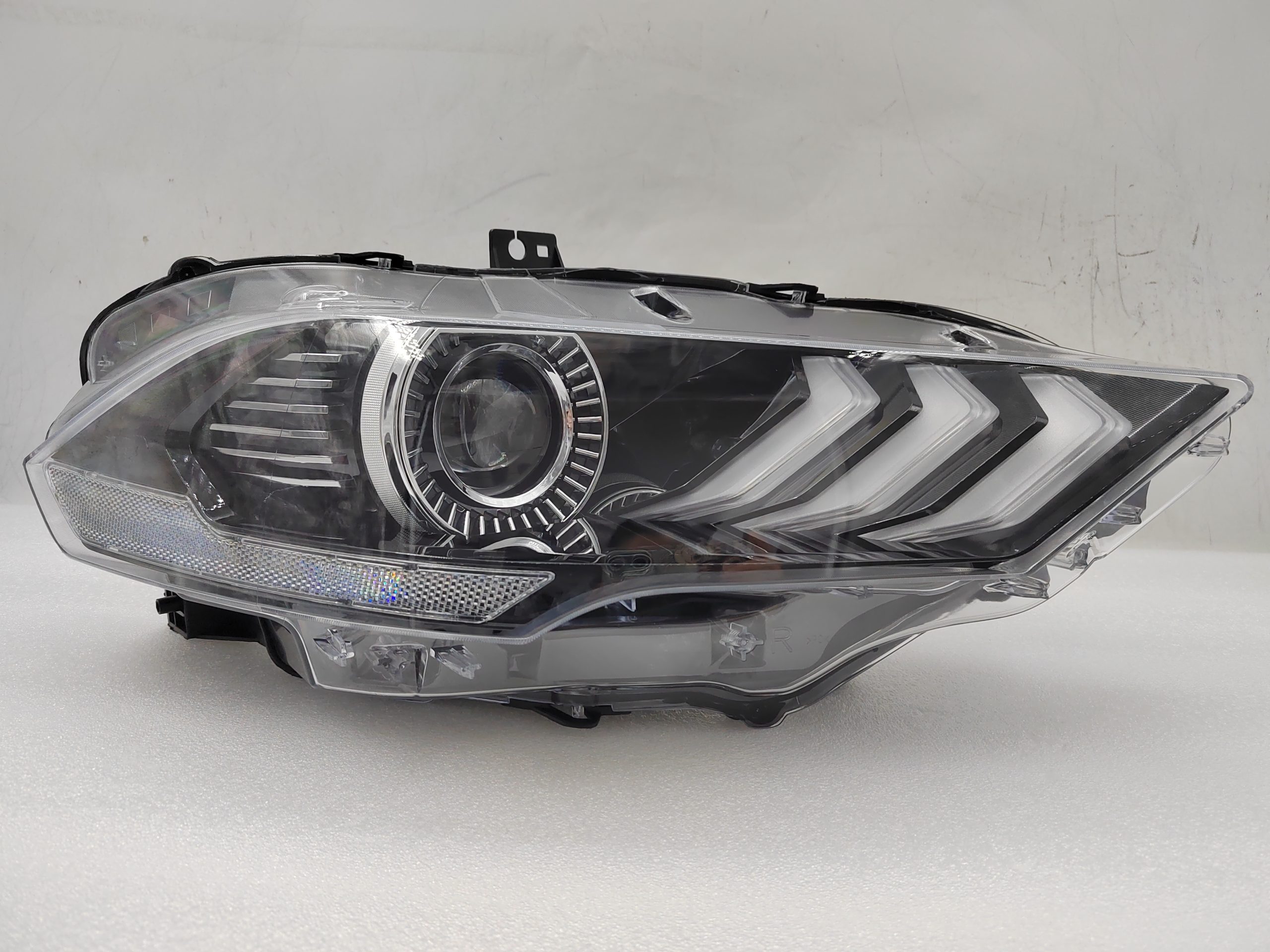 FORD MUSTANG 2018-2021 LED R.H.S HEADLIGHT ASSEMBLY