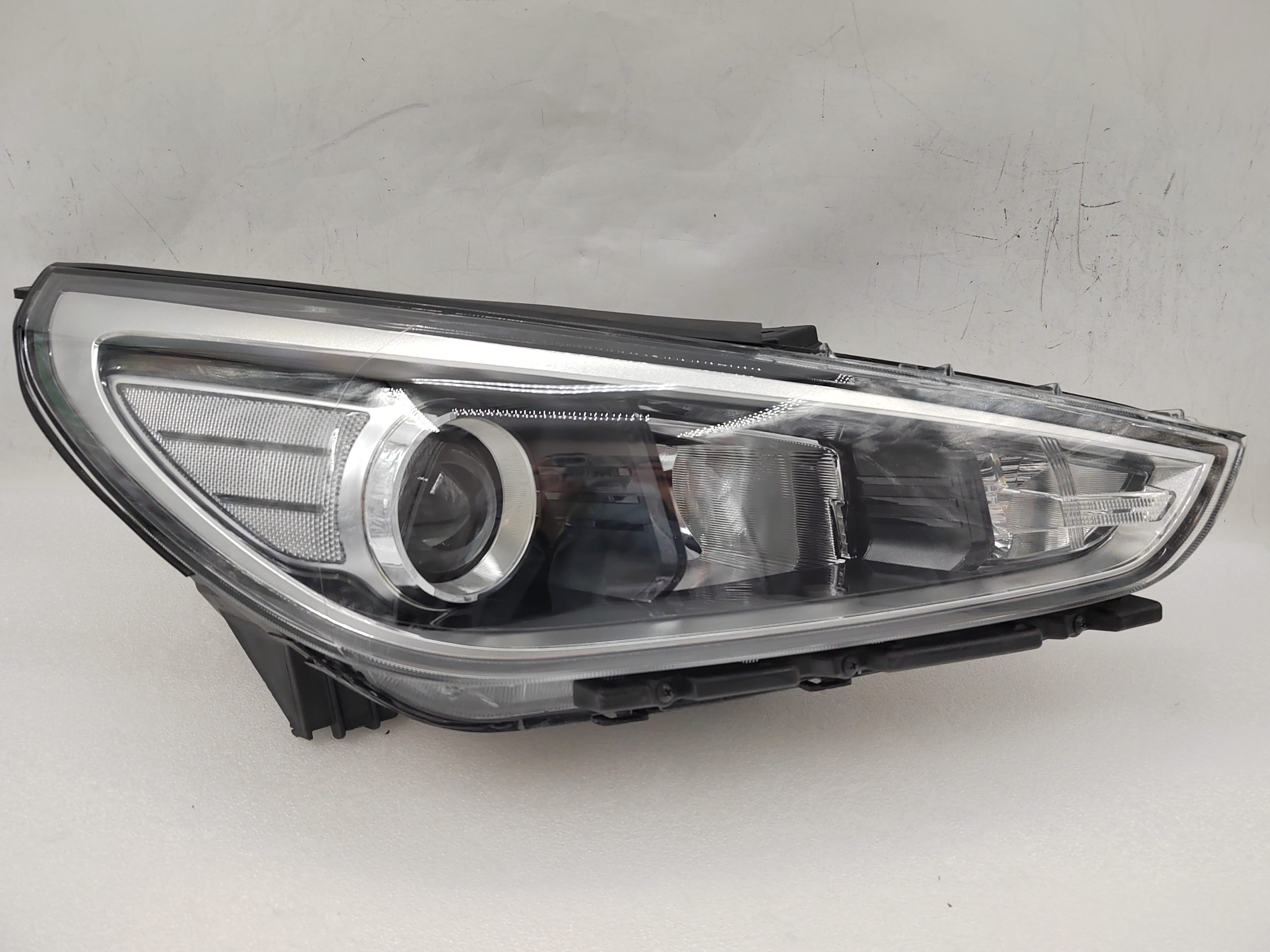 HYUNDAI I30 GO 2017-2019 HALOGEN R.H.S HEADLIGHT ASSEMBLY
