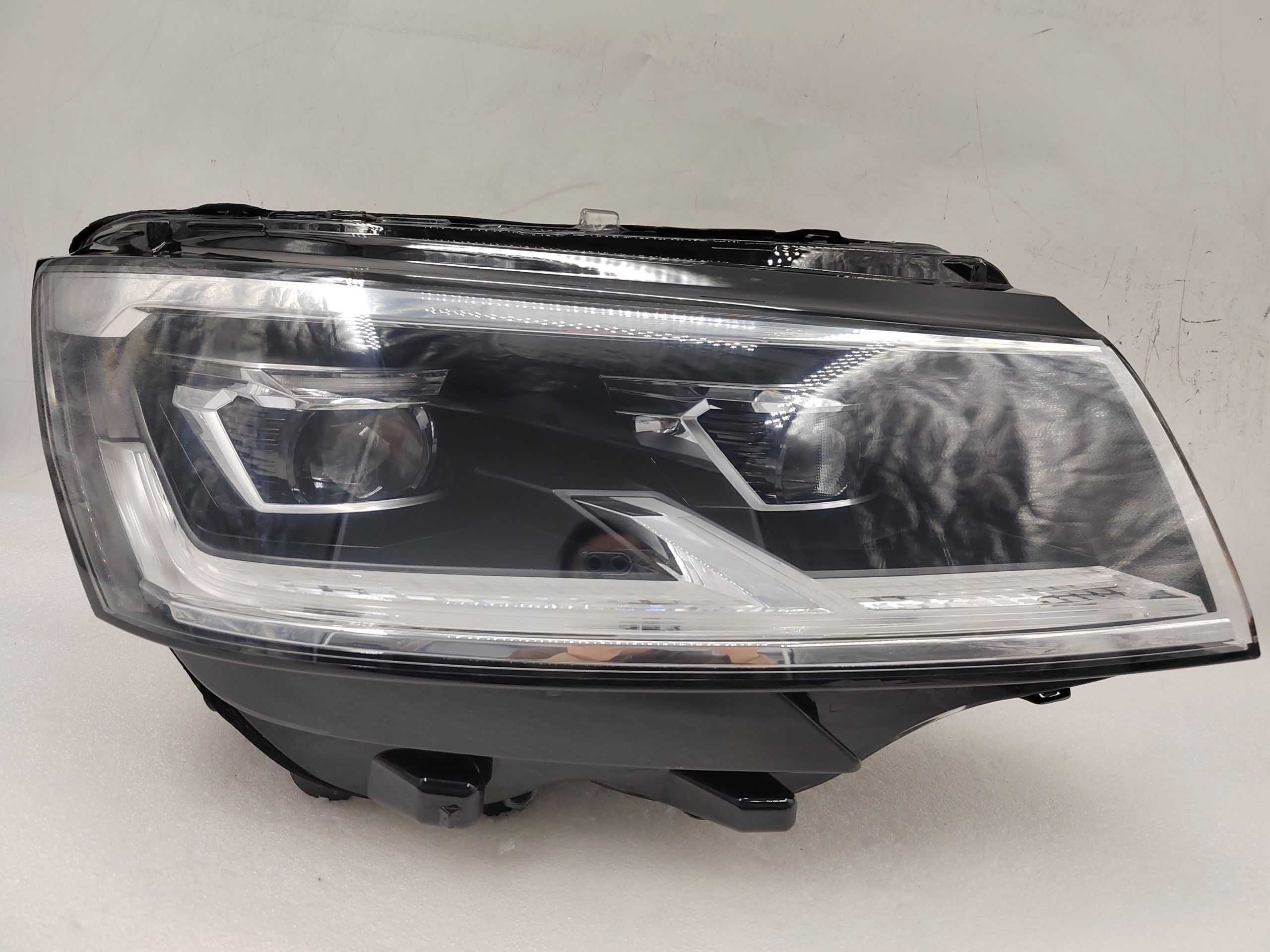 VOLKSWAGEN TRANSPORTER T6 2019-2022 LED R.H.S HEADLIGHT ASSEMBLY