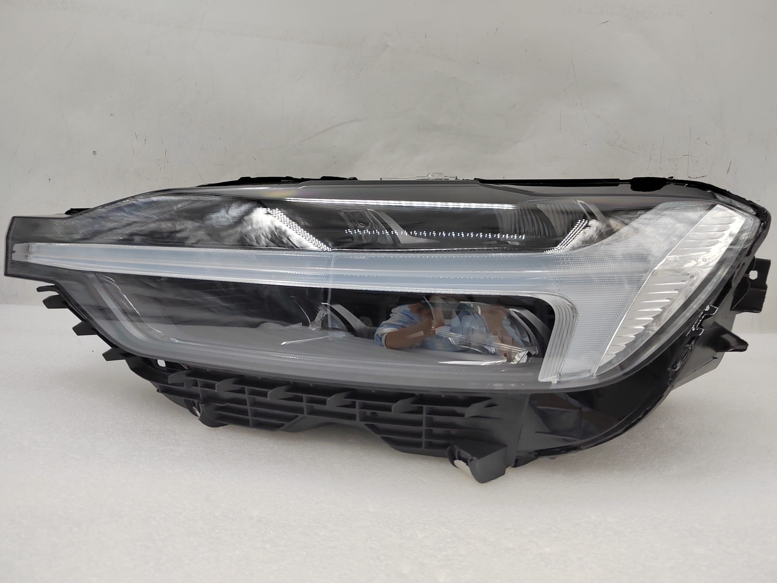 VOLVO XC60 D4 2018-2023 LED L.H.S HEADLIGHT ASSEMBLY