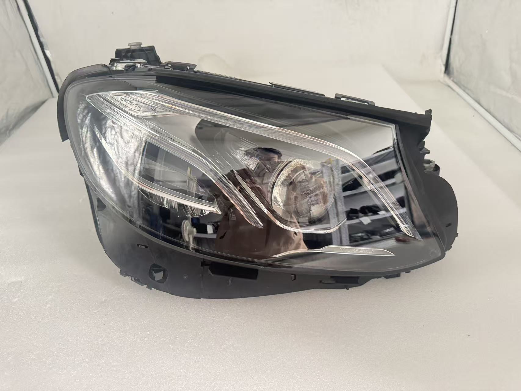 MERCEDES-BENZ E-CLASS E300 W213 2016-2019 LED R.H.S HEADLIGHT ASSEMBLY