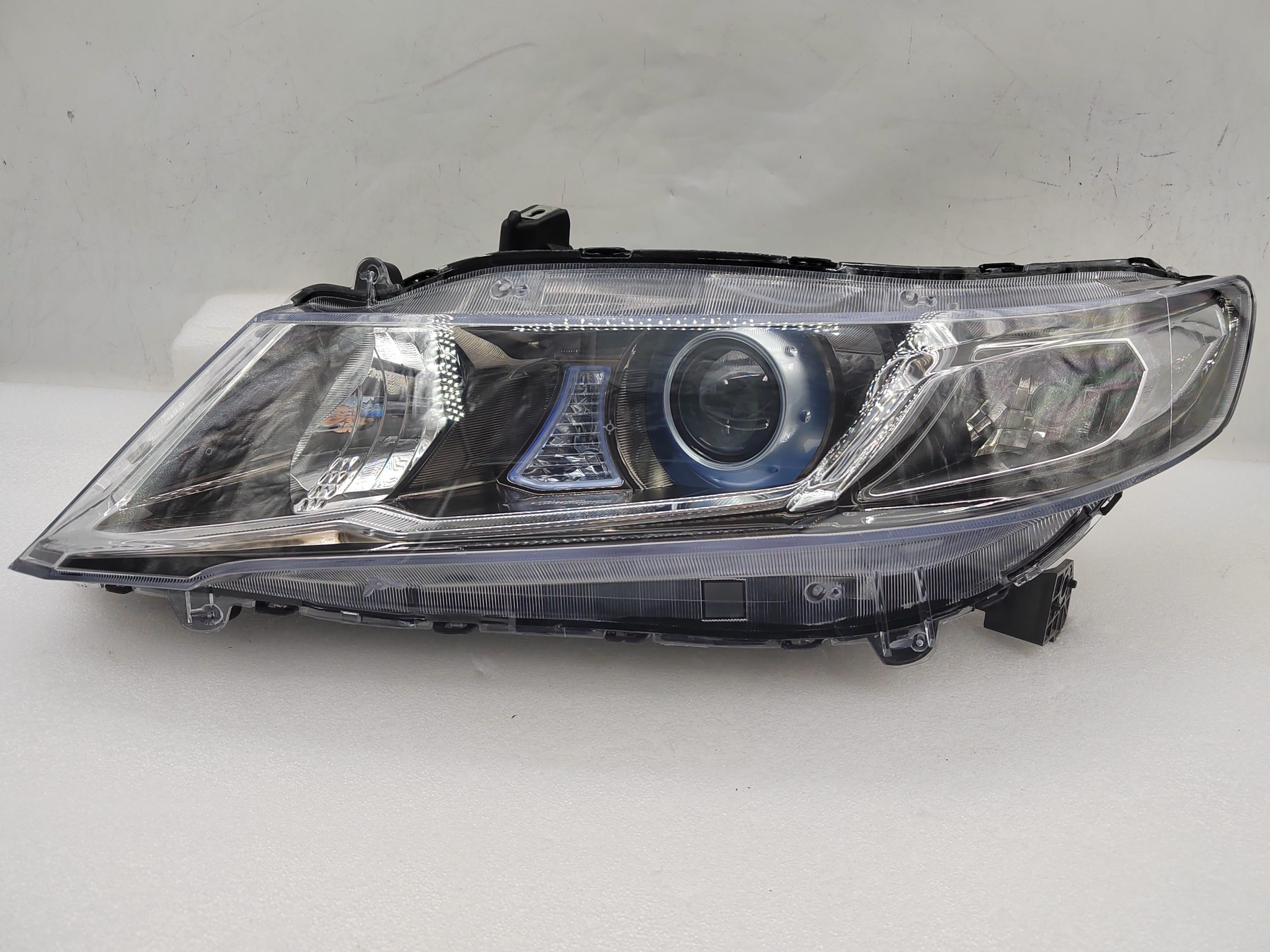 HONDA ODYSSEY RB3 2009-2014 XENON L.H.S HEADLIGHT ASSEMBLY