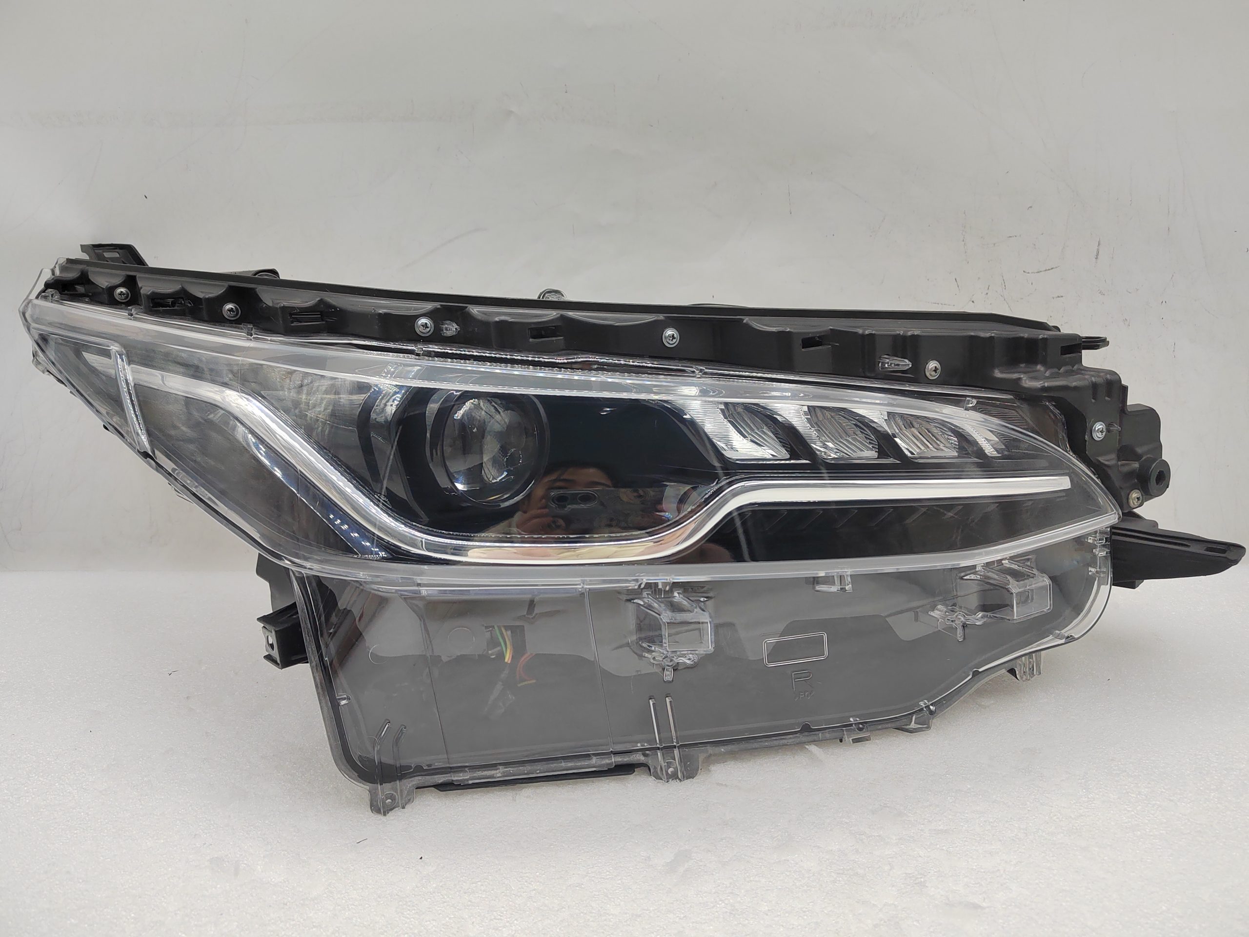 TOYOTA FORTUNER 2021-2023 LED R.H.S HEADLIGHT ASSEMBLY