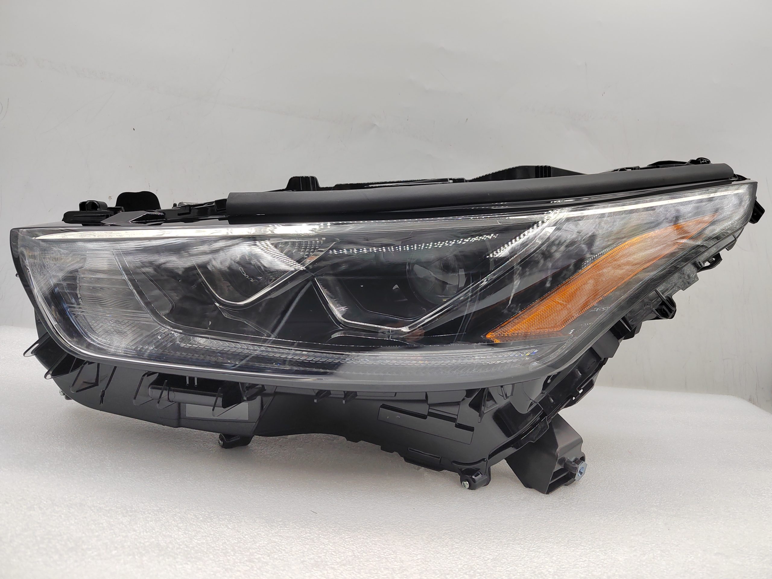 TOYOTA KLUGER 2020-2023 LED L.H.S HEADLIGHT ASSEMBLY