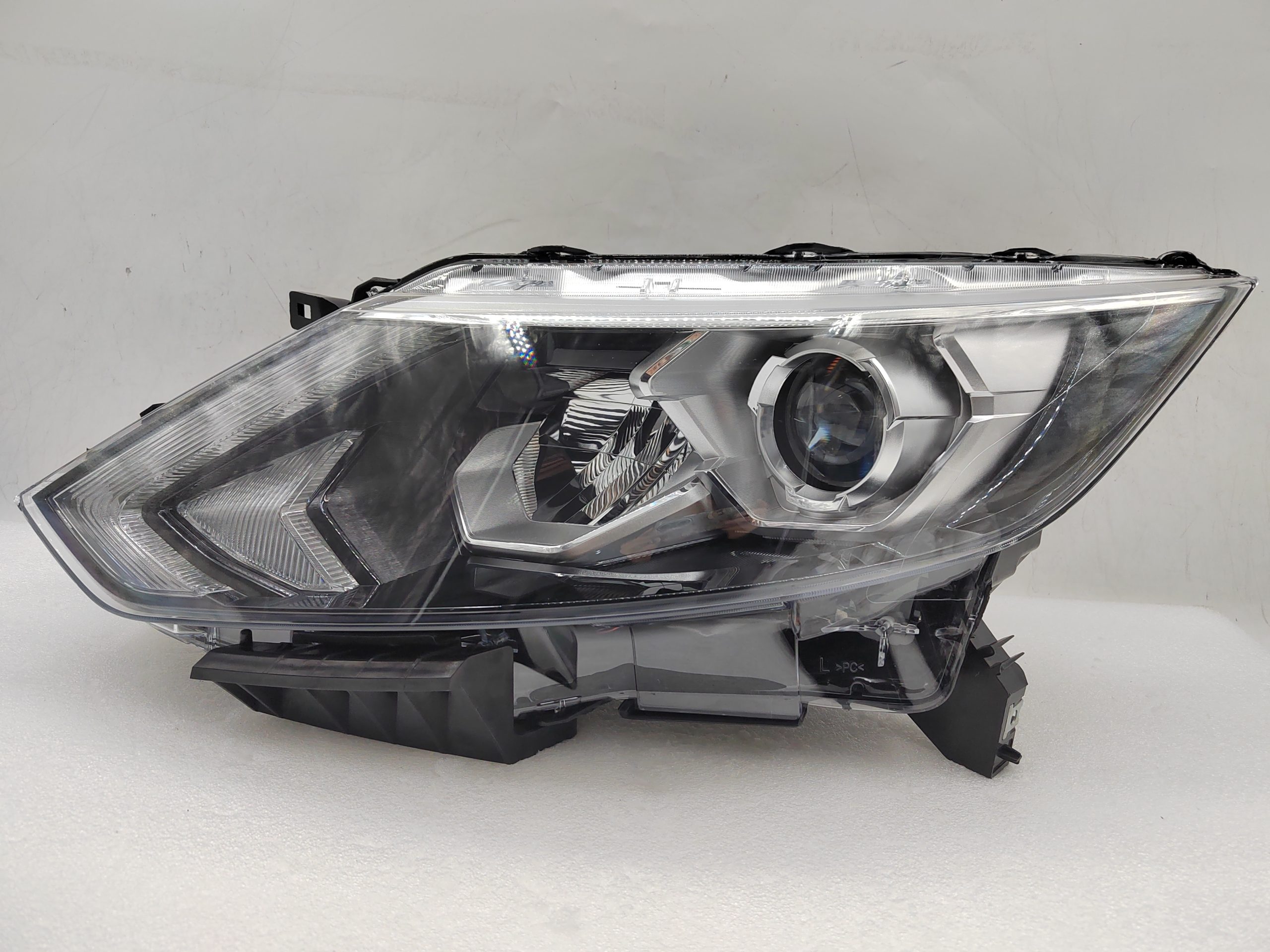 NISSAN QASHQAI J11 2014-2016 LED L.H.S HEADLIGHT ASSEMBLY