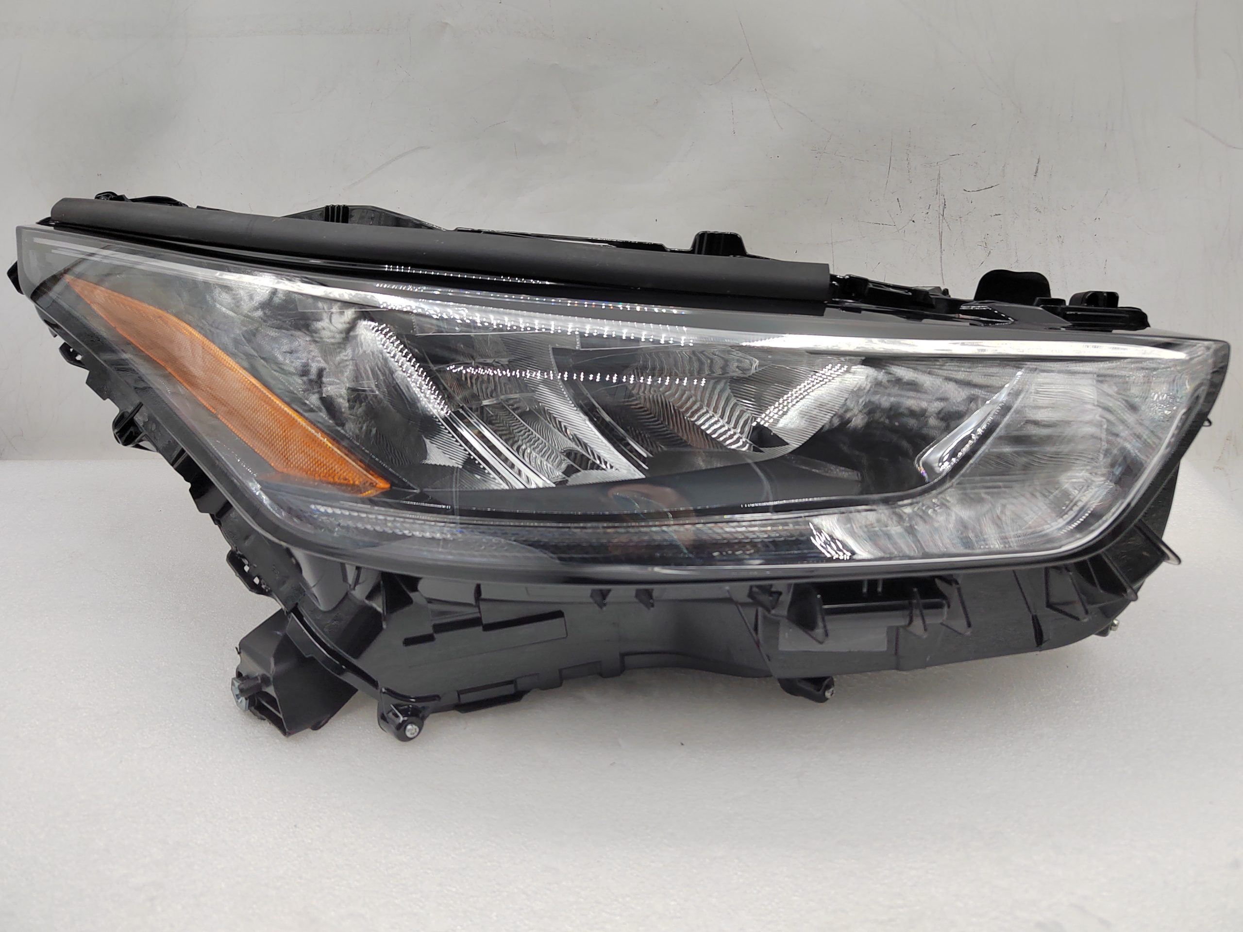 TOYOTA KLUGER 2020-2023 LED R.H.S HEADLIGHT ASSEMBLY