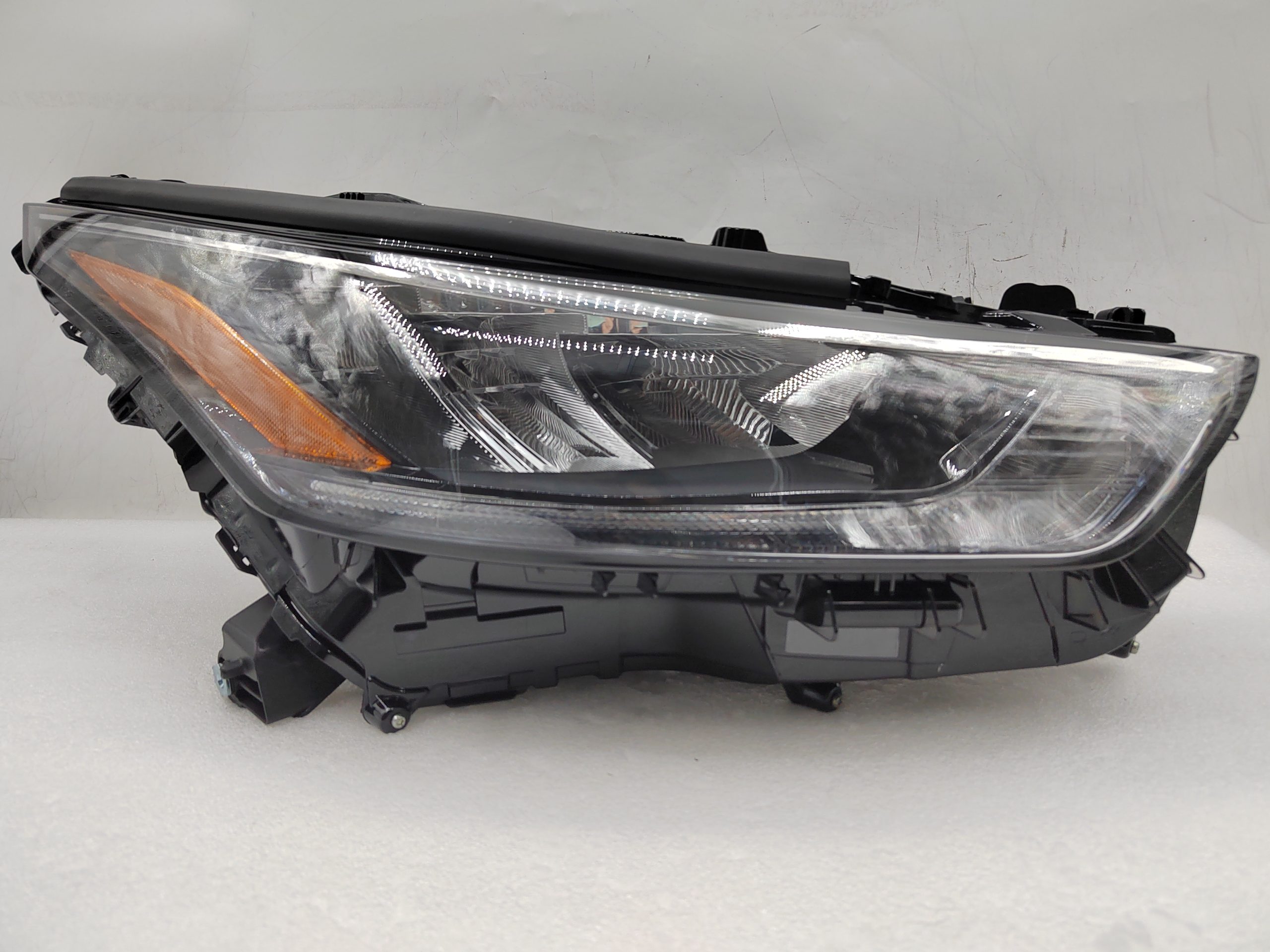 TOYOTA KLUGER 2020-2023 LED R.H.S HEADLIGHT ASSEMBLY