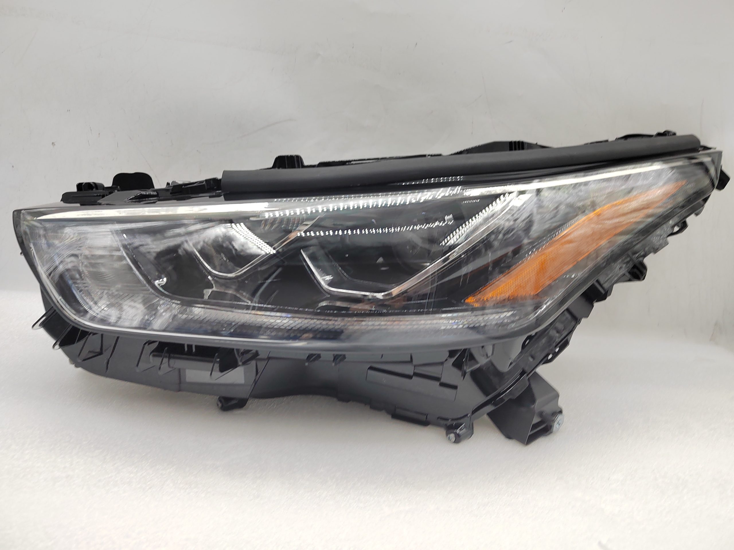 TOYOTA KLUGER 2020-2023 LED L.H.S HEADLIGHT ASSEMBLY
