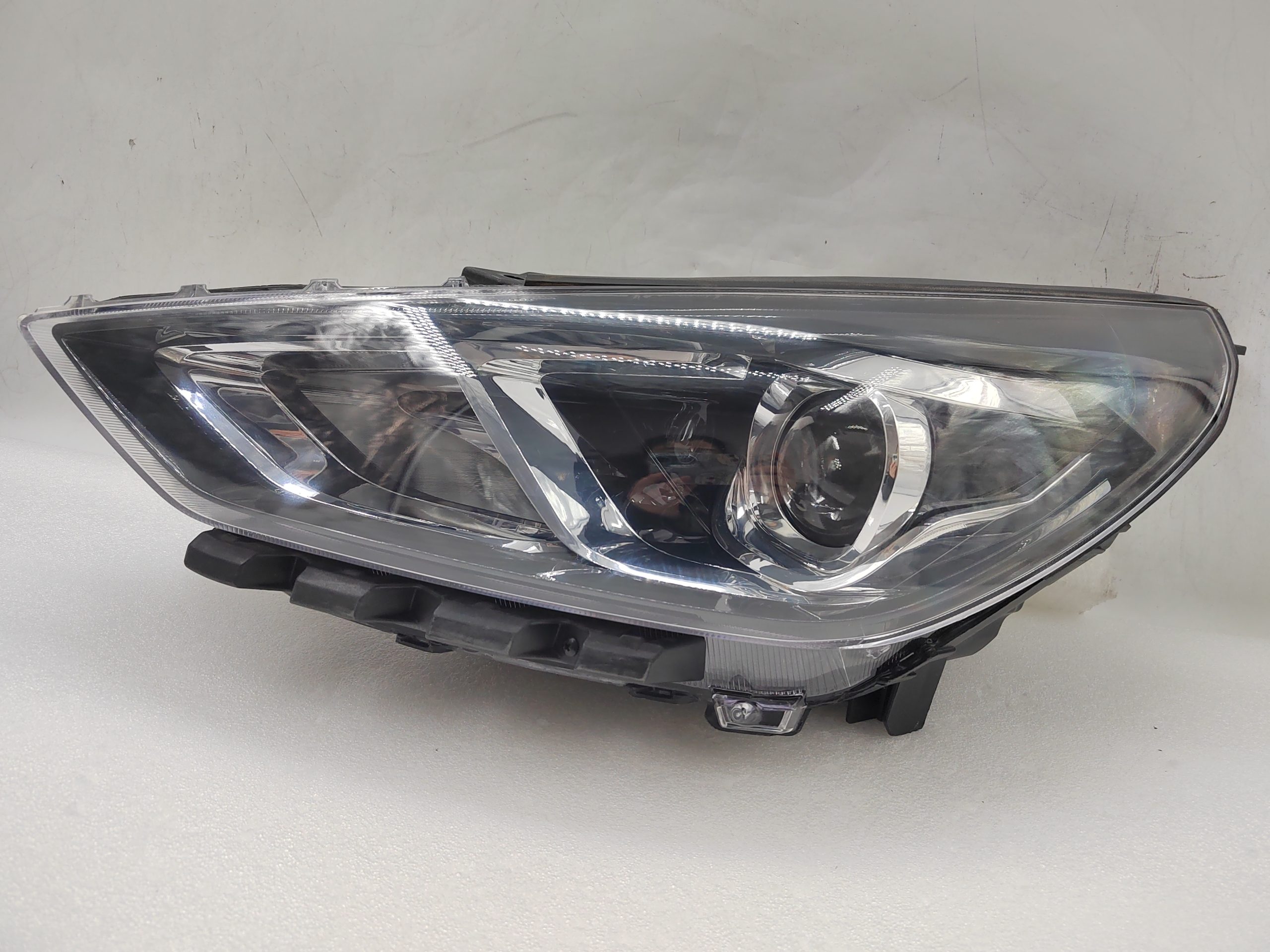 HYUNDAI I30 HATCH 2020-2023 HALOGEN L.H.S HEADLIGHT ASSEMBLY