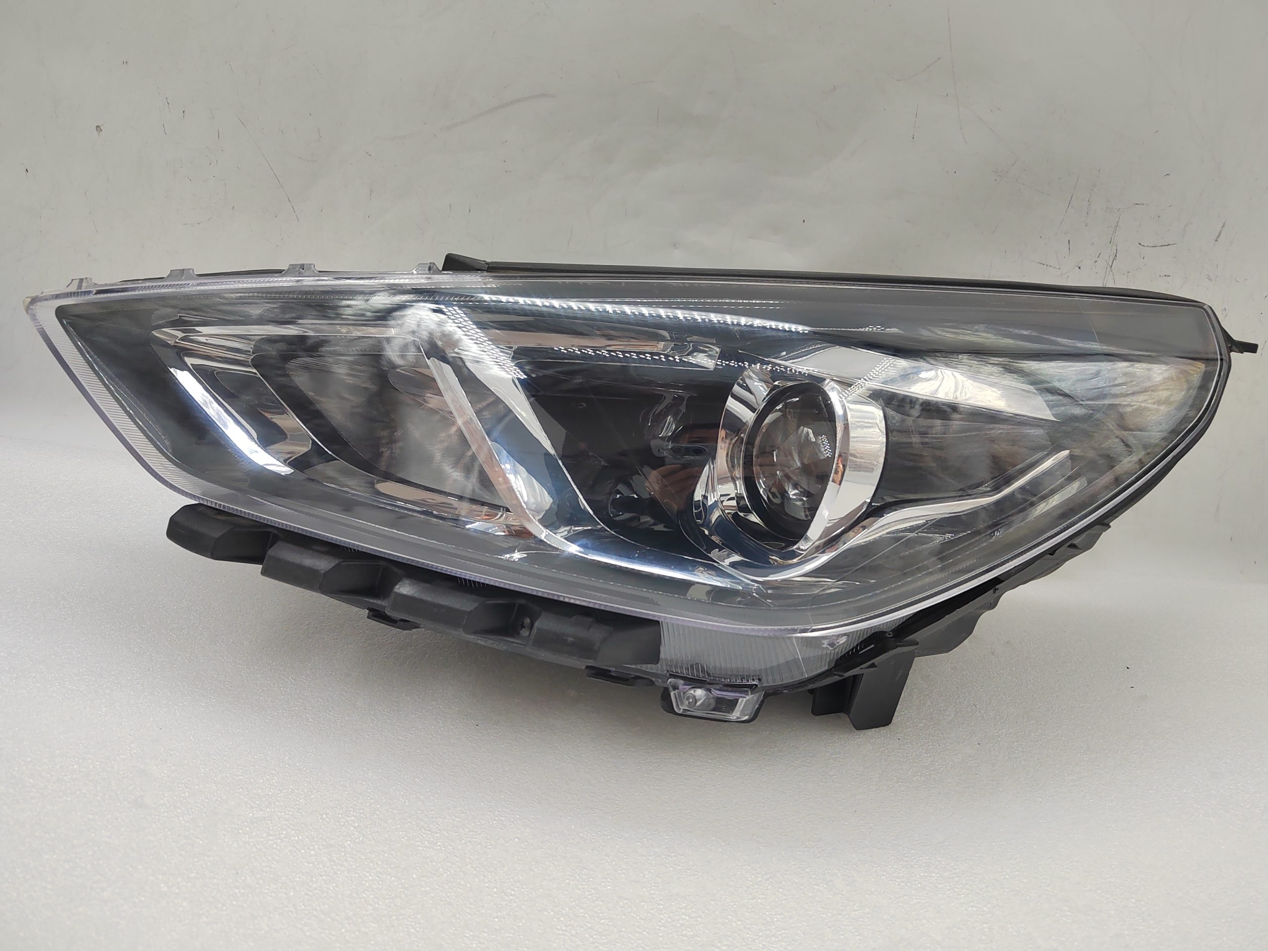 HYUNDAI I30 HATCH 2020-2023 HALOGEN L.H.S HEADLIGHT ASSEMBLY